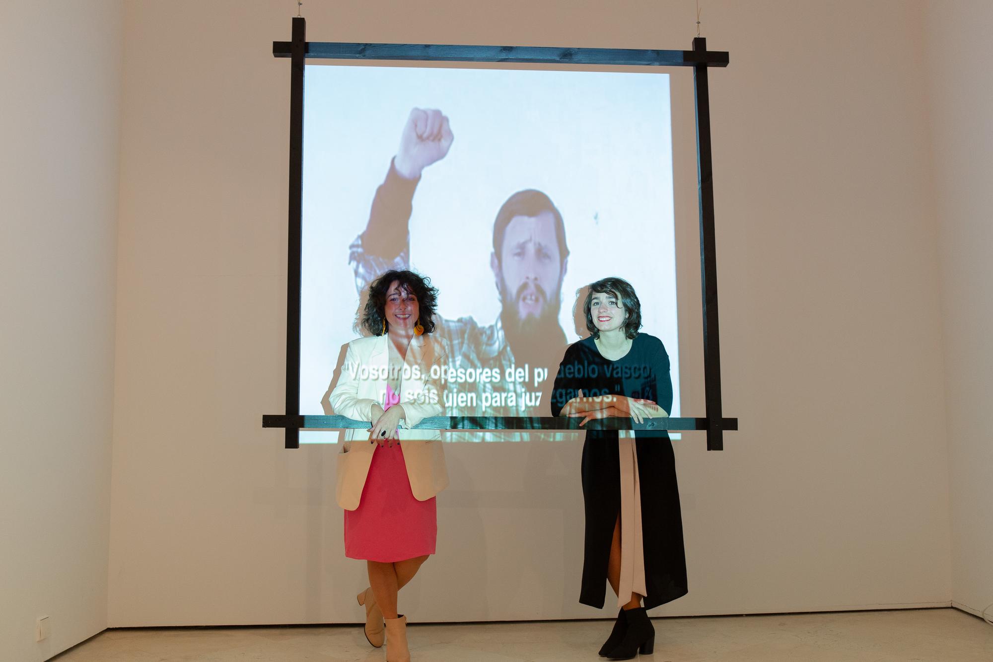 María Sánchez y Candela Montero, comisarias de la exposición ‘Una ventana a la libertad 50 años de la Semana Internacional de Cine de Autor de Benalmádena’