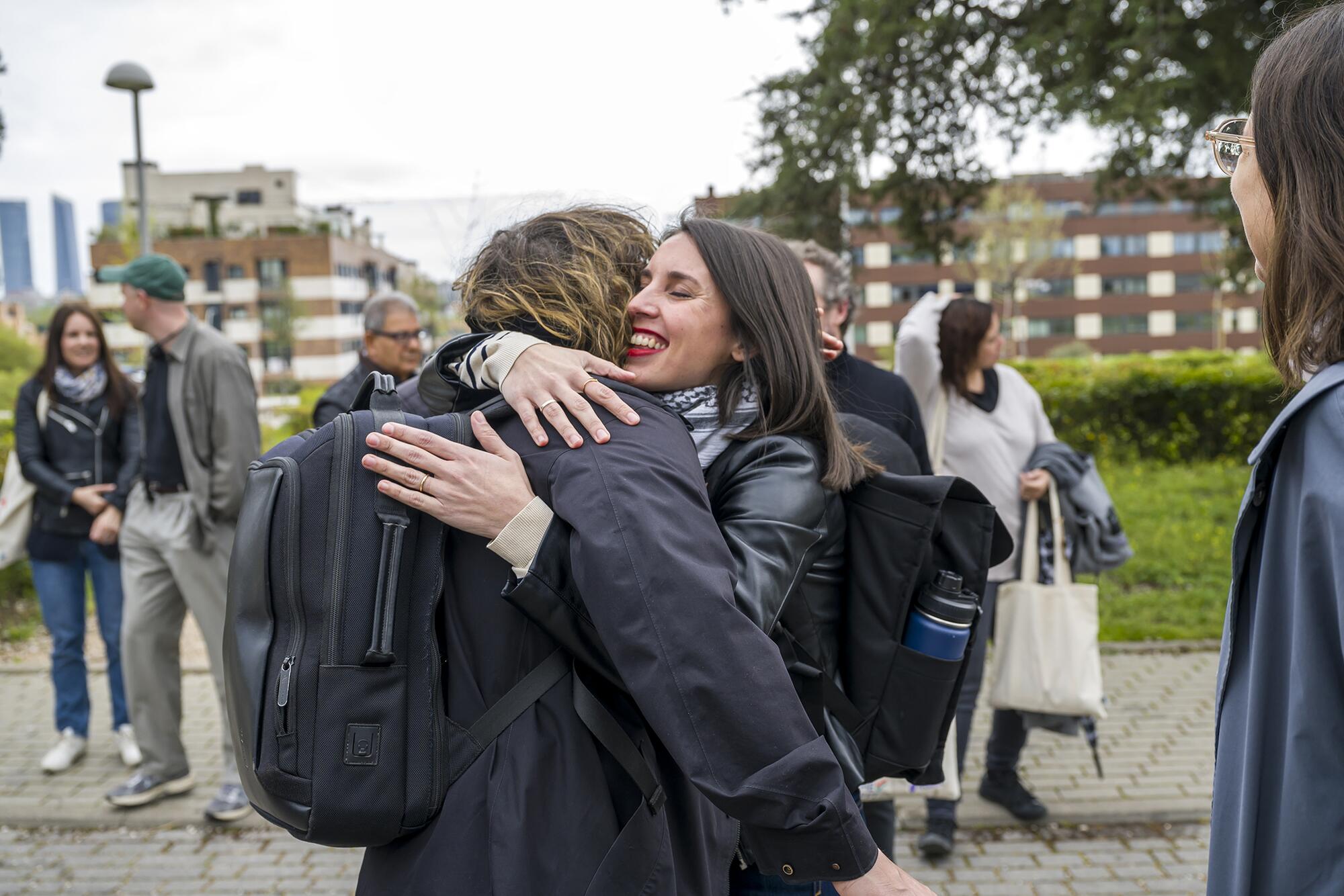 Brigas Internacionales Left - 2