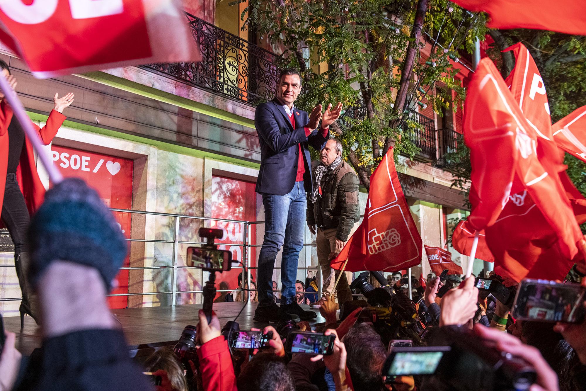 Noche electoral sede del PSOE Pedro Sanchez - 3
