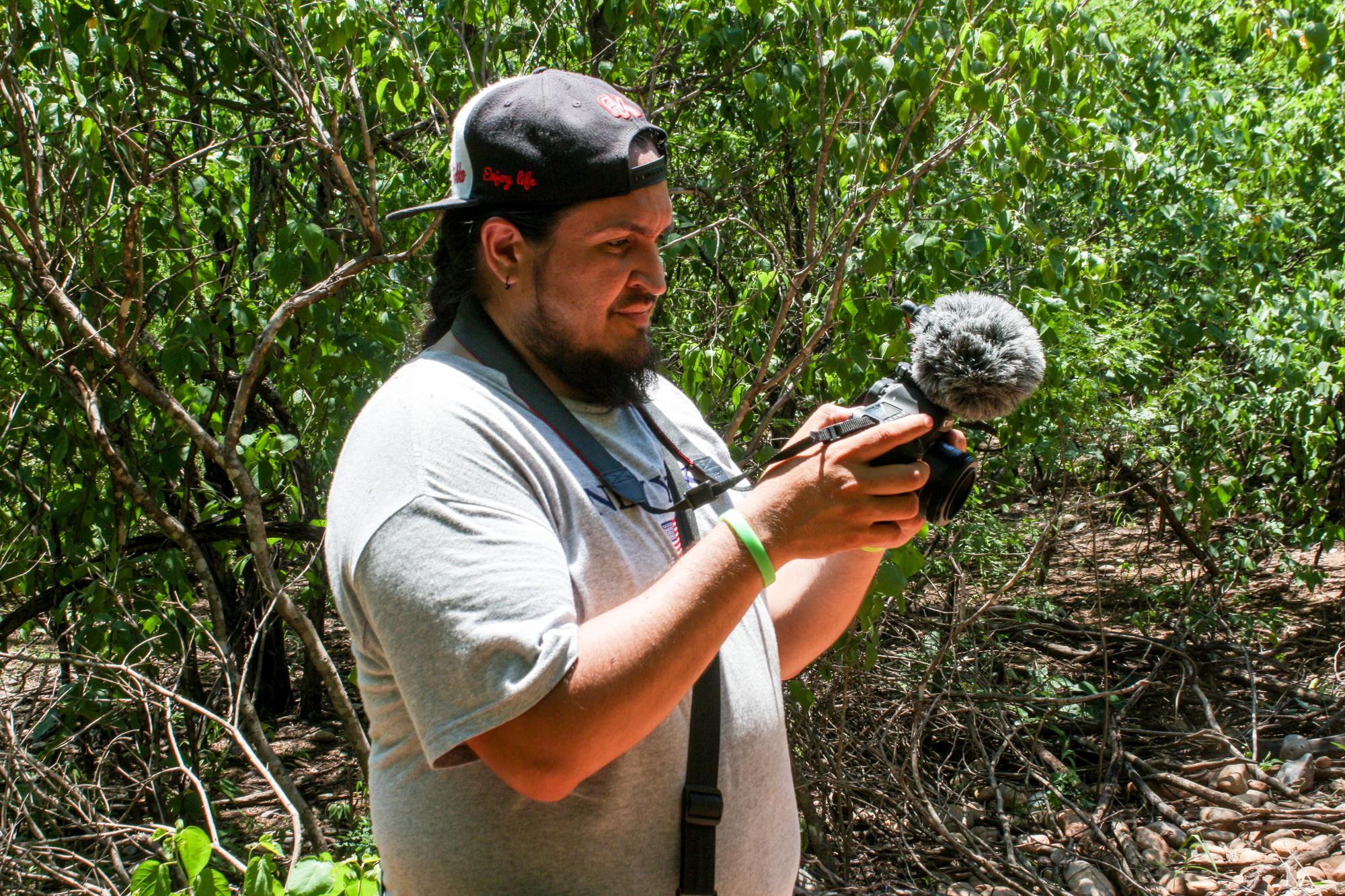 Adrián González, fotorreportero y documentalista