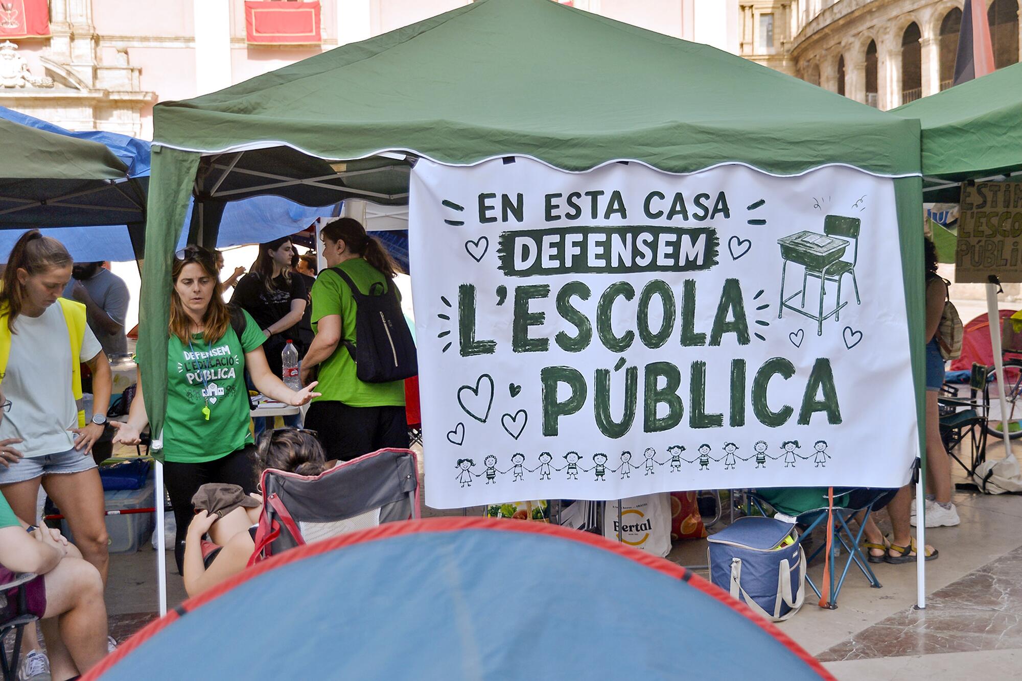 Acampada por la educación pública Valencia - 1