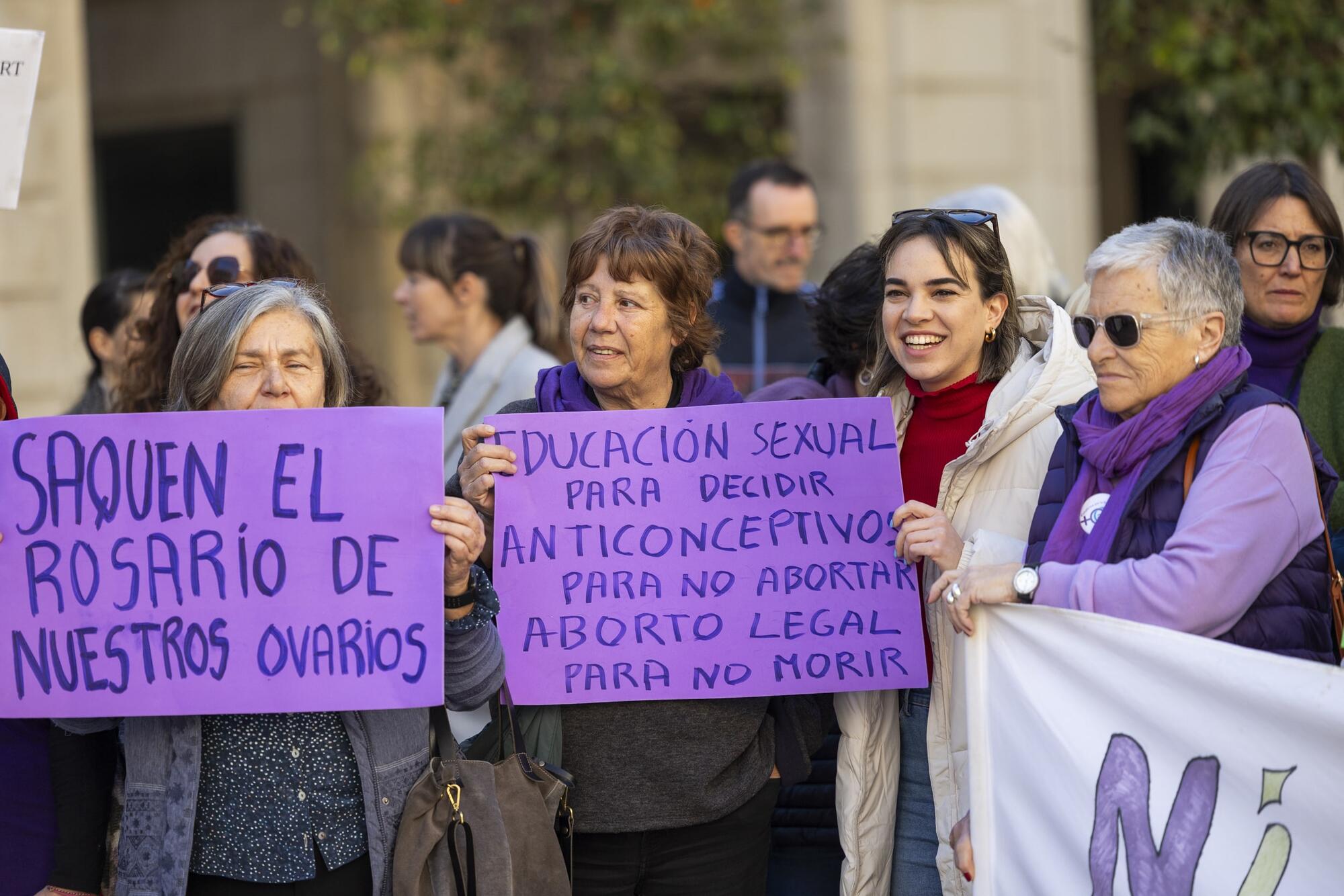 Movilización contra la oficina antiaborto de PP y Vox en Alicante - 8