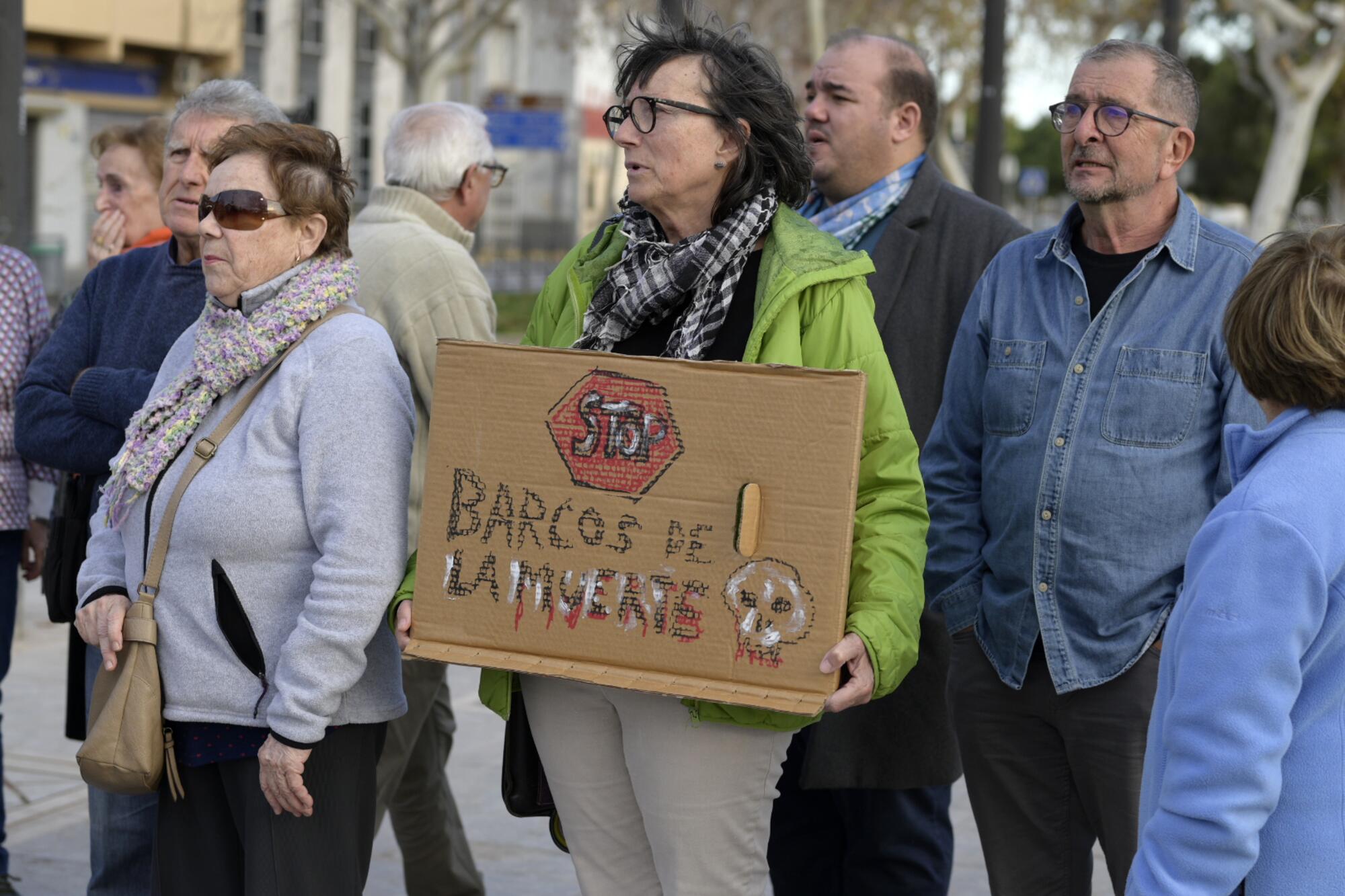 Concentración en Sagunto el 7 de febrero de rechazo a los "barcos de la muerte", que llevan armas a Arabia Saudí.