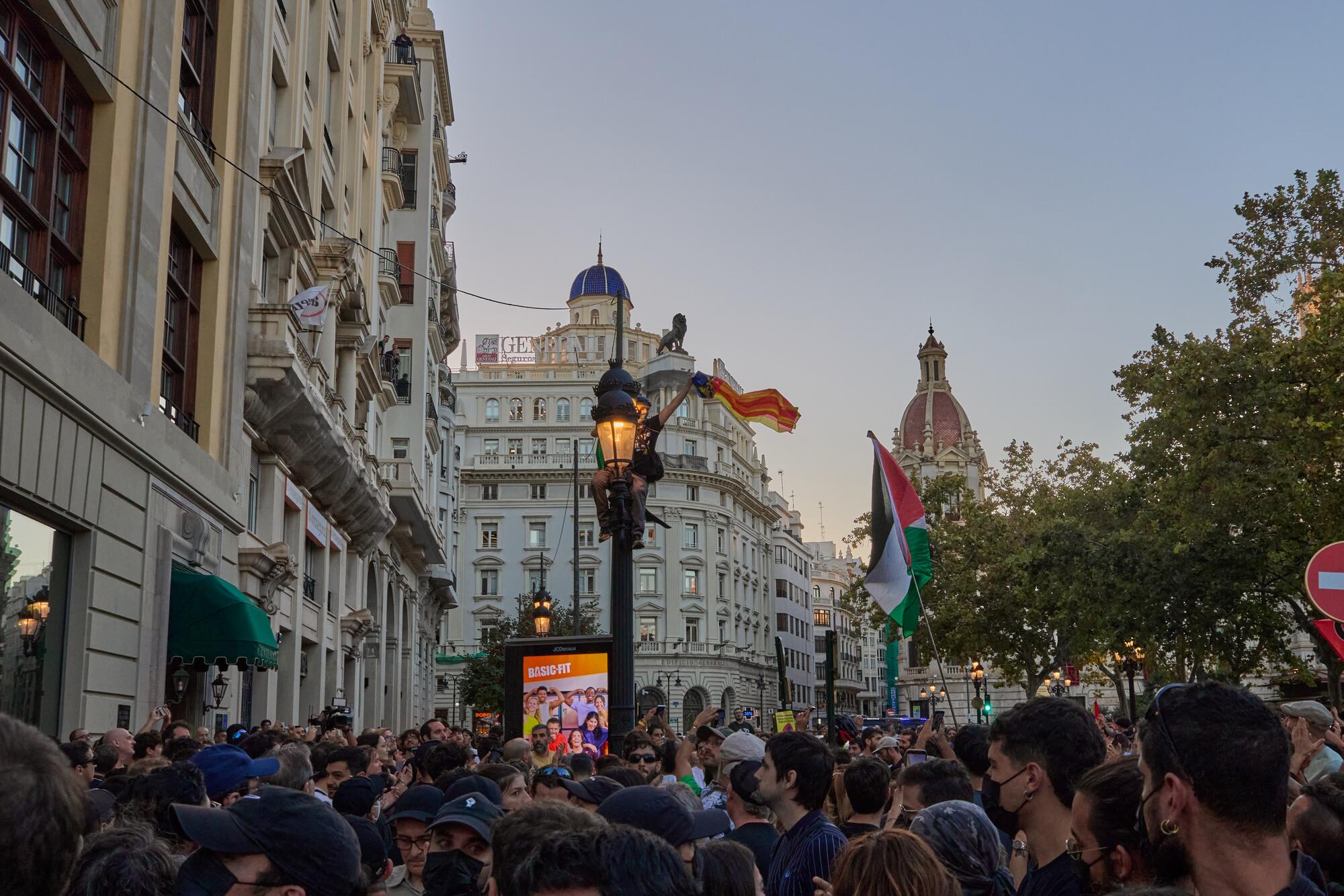 Respuesta antifascista acampada València - 6