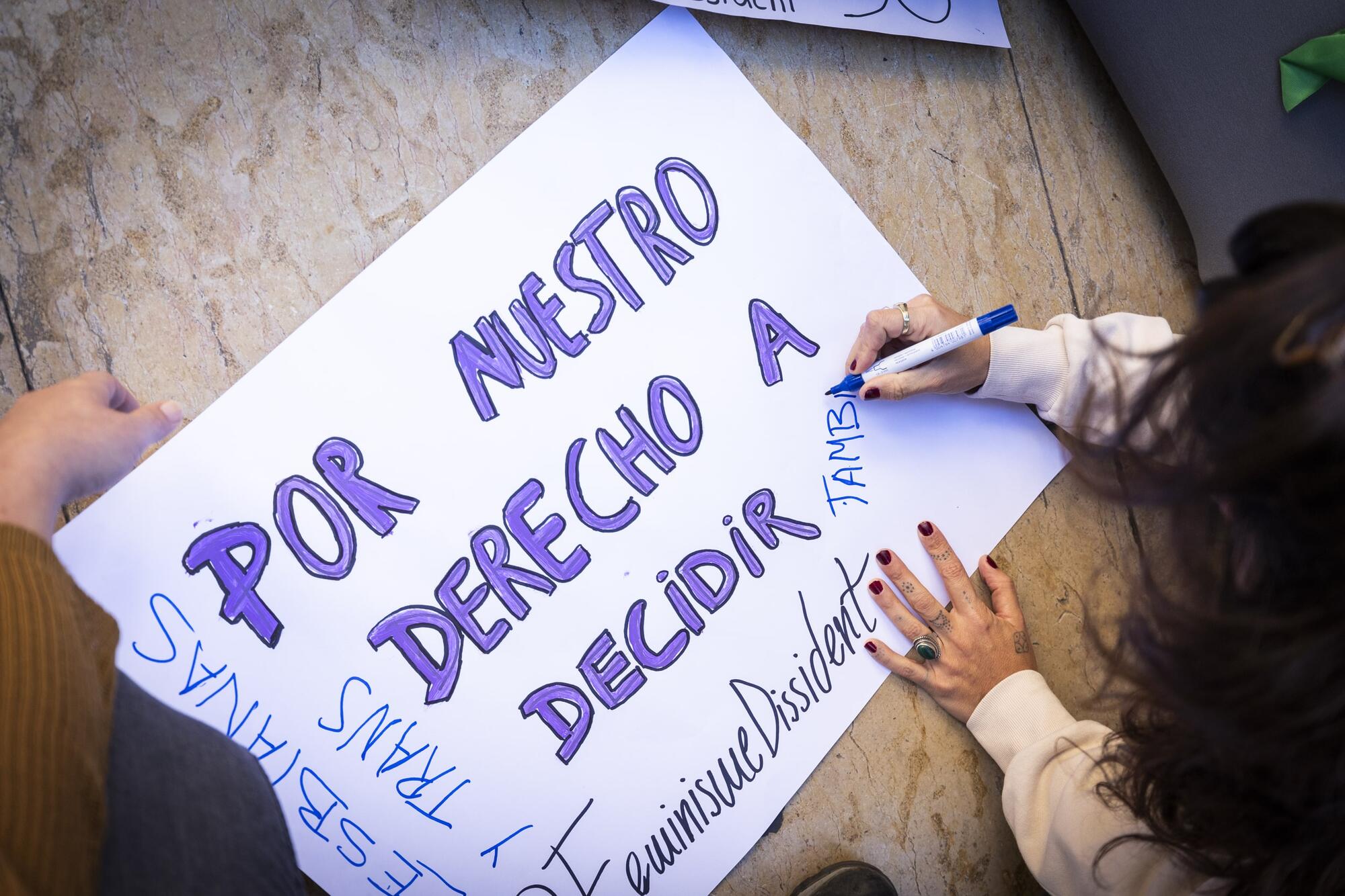 Movilización contra la oficina antiaborto de PP y Vox en Alicante - 11