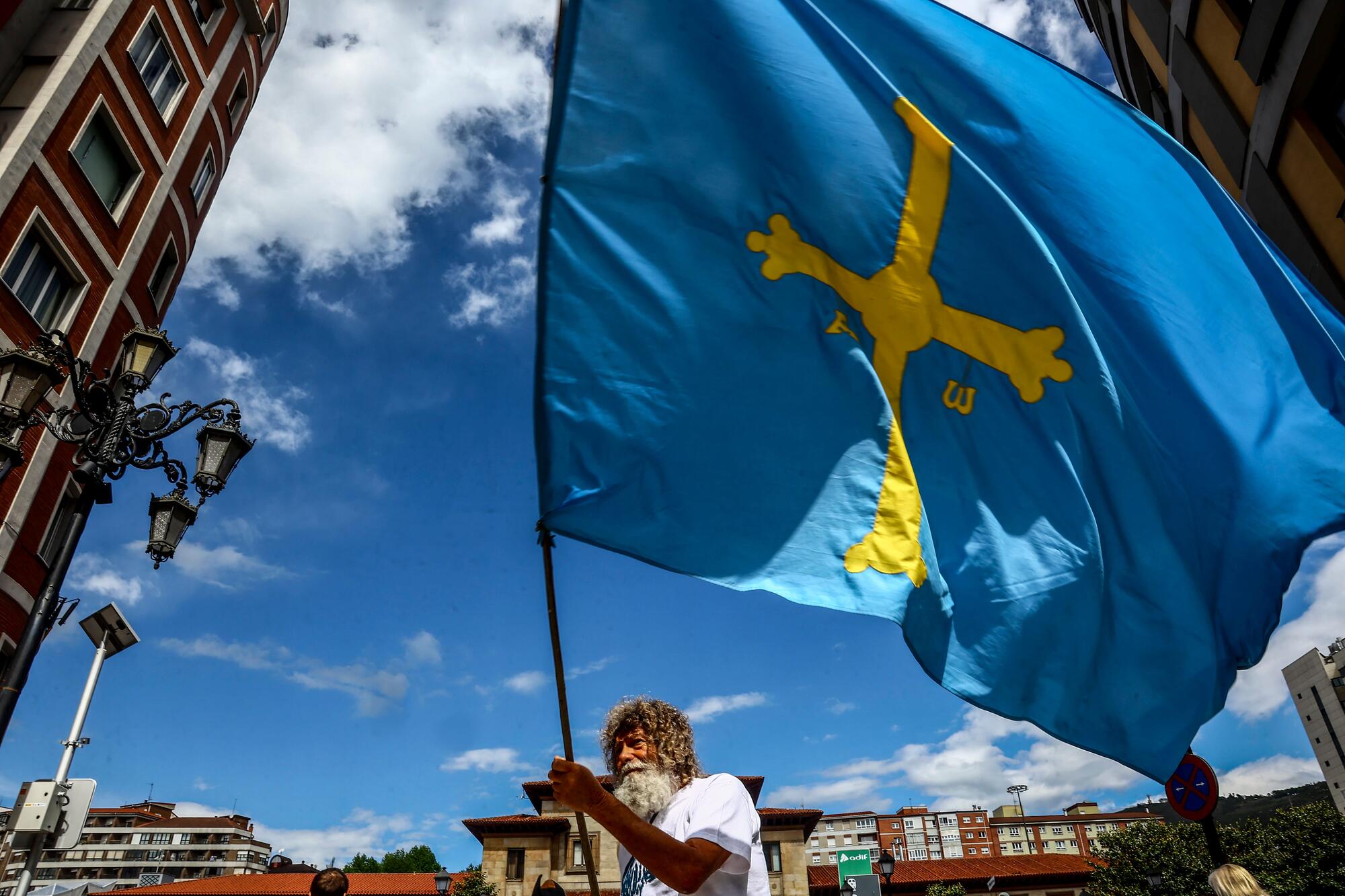 Marcha oficiladidad asturianu - 1