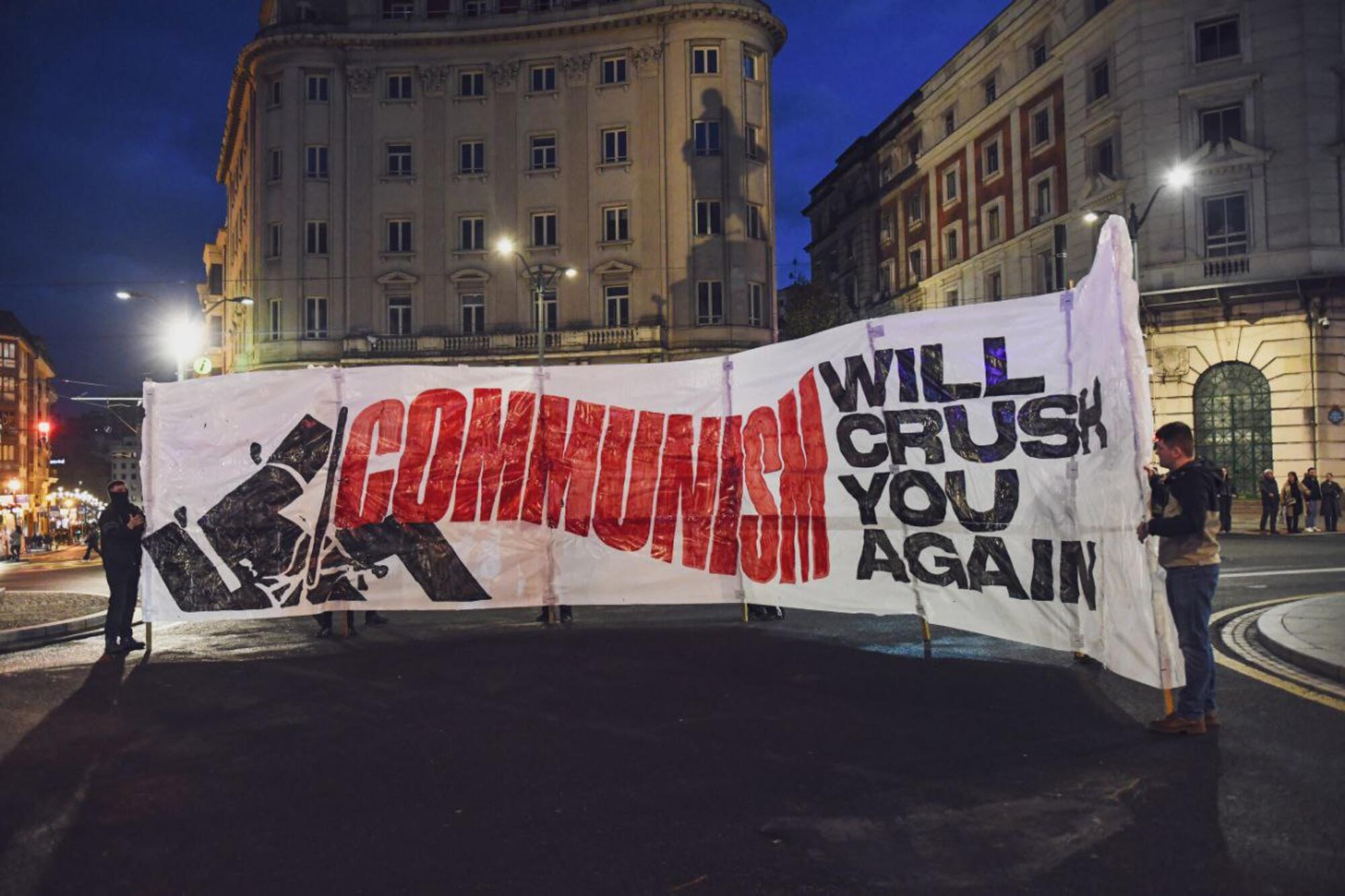 Contra el fascismo, ni un paso atrás: las juventudes socialistas de Euskal Herria convocan marchas en Iruñea y Bilbo - 7