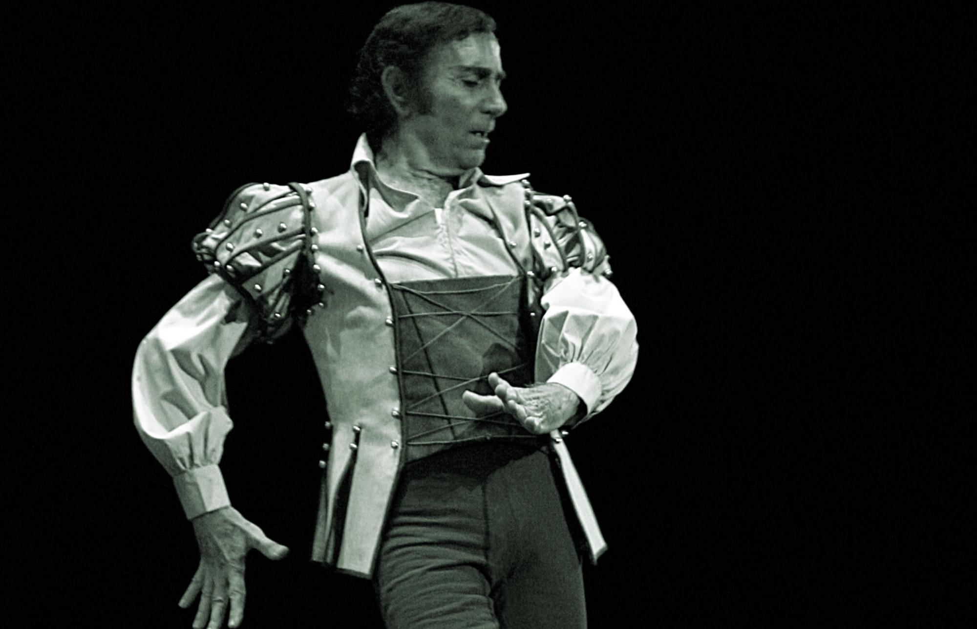 Ángel Pericet Blanco bailarín del Bosque de la Danza