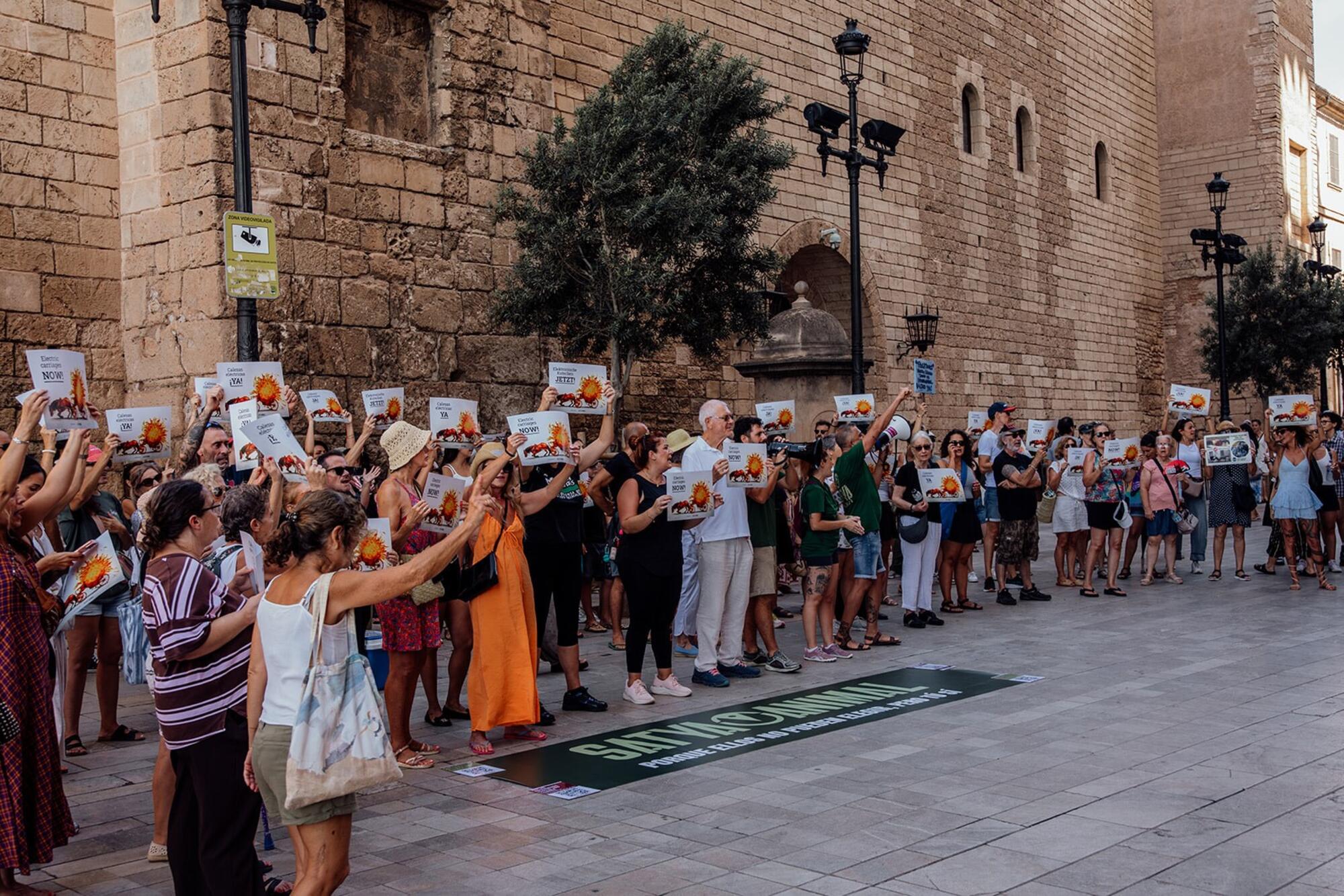 Manifestación por las calesas eléctricas