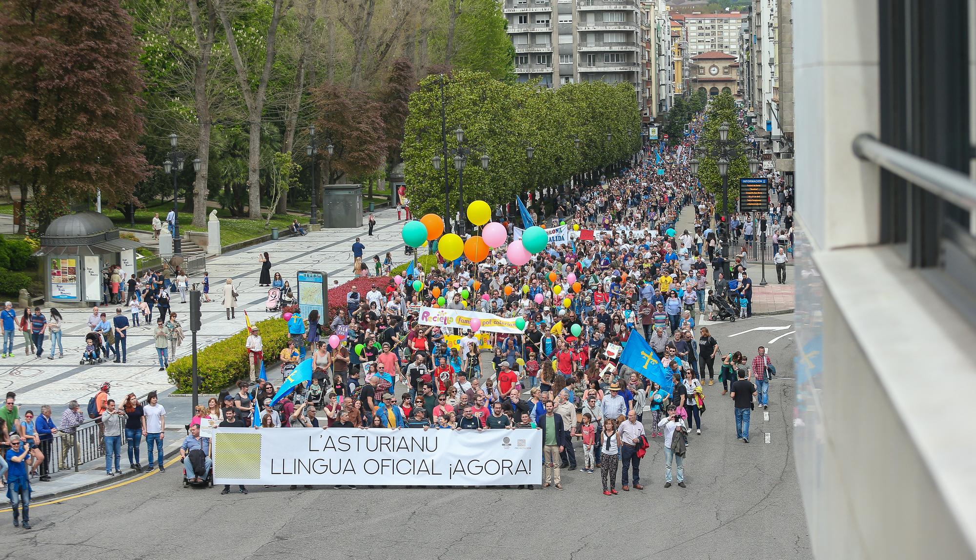 Manifestación oficialidad asturiano.