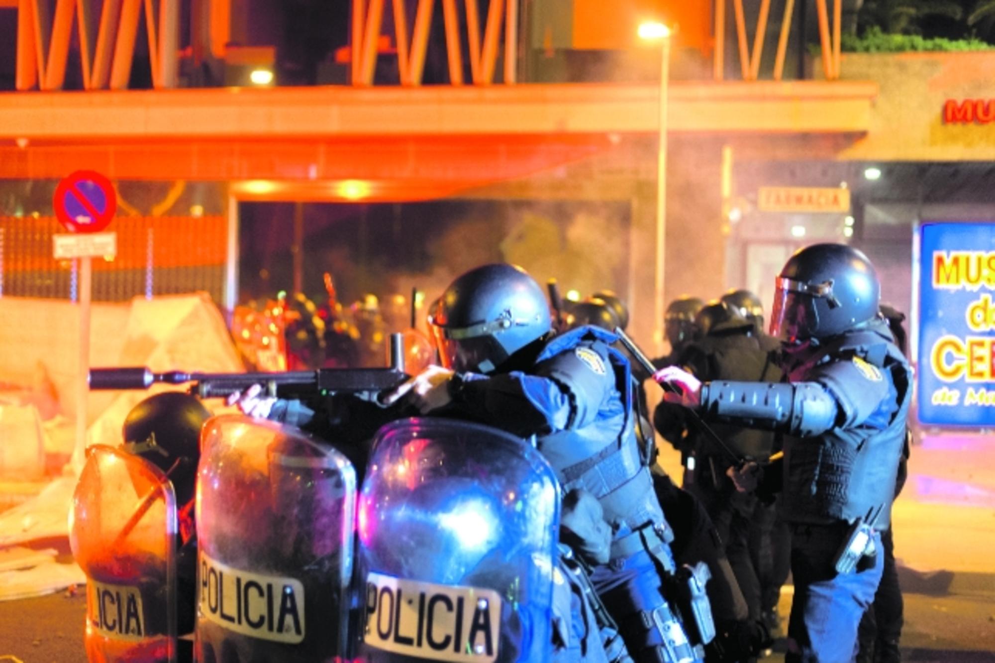 Policía Marchas Dignidad 2014