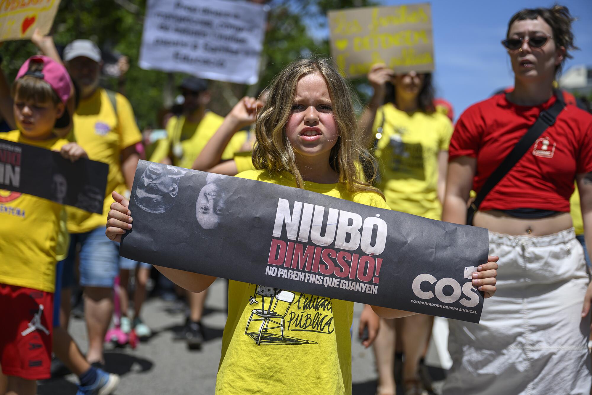 Manifestación comunidad educativa en Barcelon del 14 de junio 2026 - 16