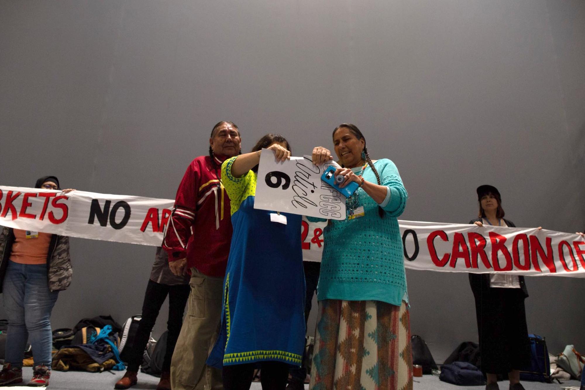 Acción contra los mercados de carbono