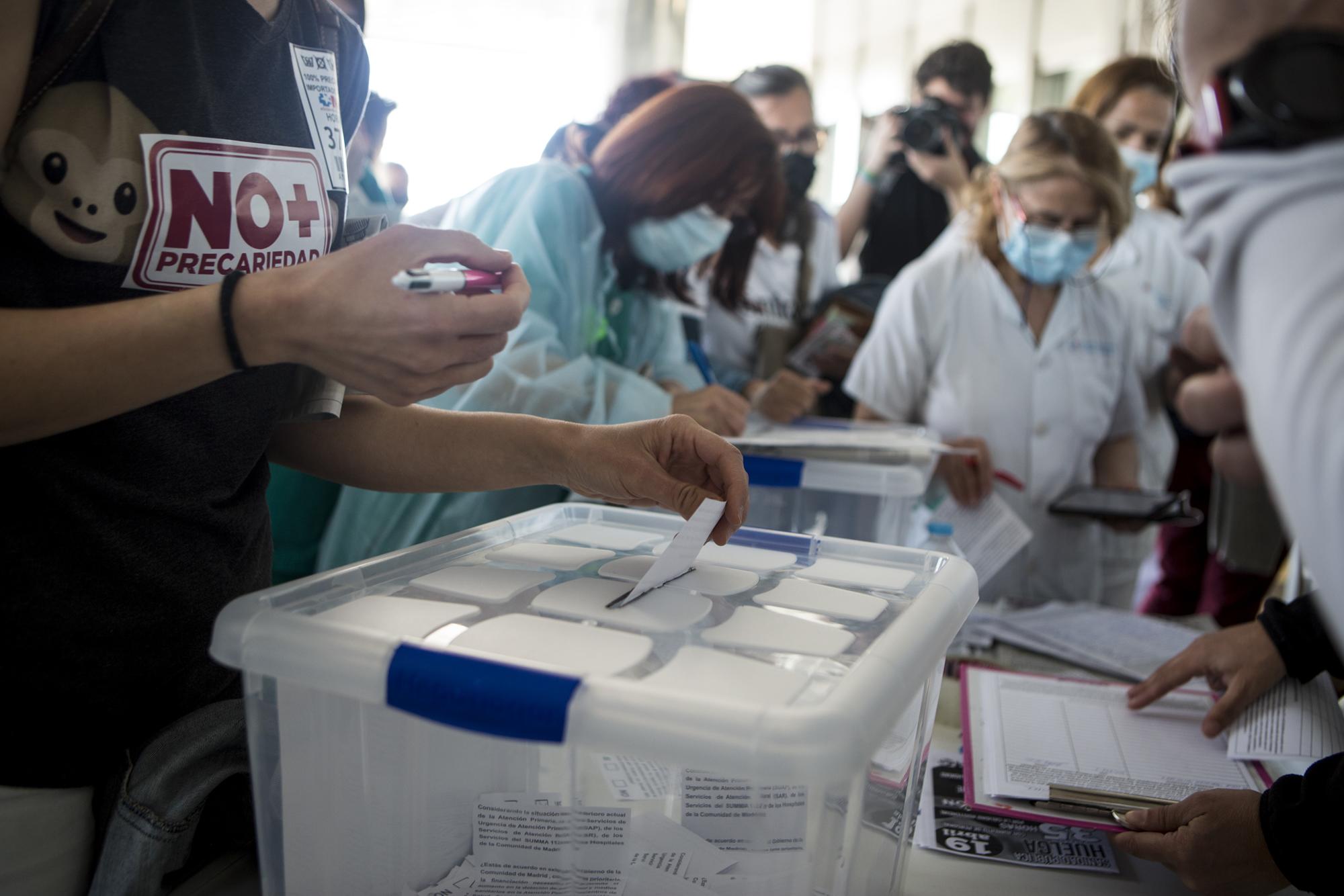 Consulta popular por la sanidad pública en el Hospital 12 de Octubre - 4