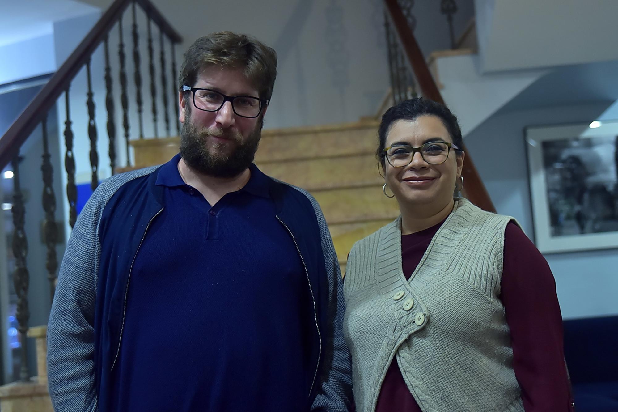 Miguel Urbán junto a Ángela Pedraza en la presentación de su libro "La emergencia de VOX"