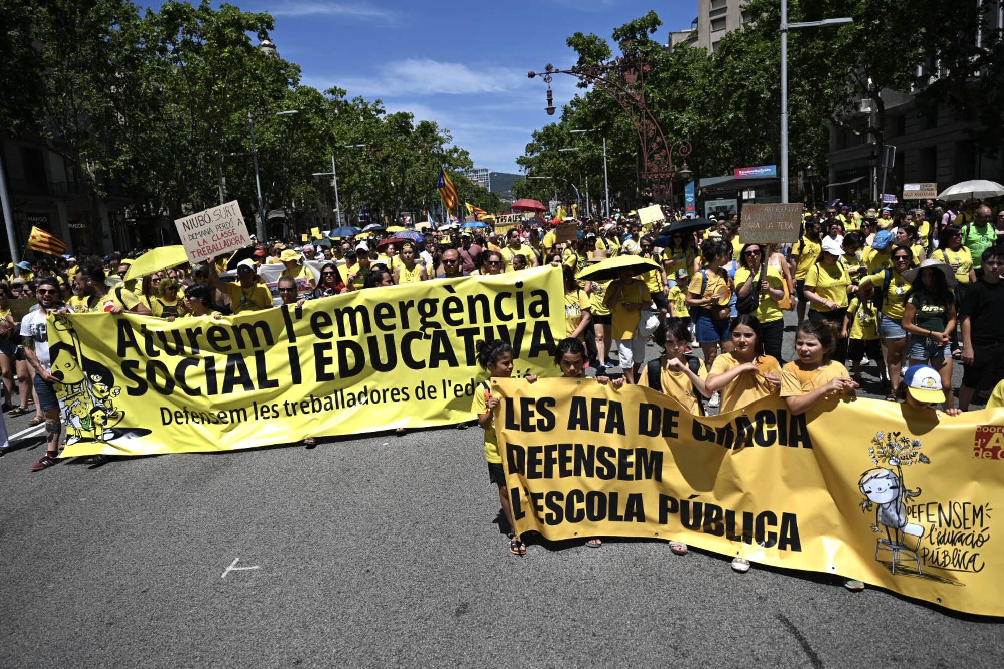 Manifestación comunidad educativa en Barcelon del 14 de junio 2026 - 7