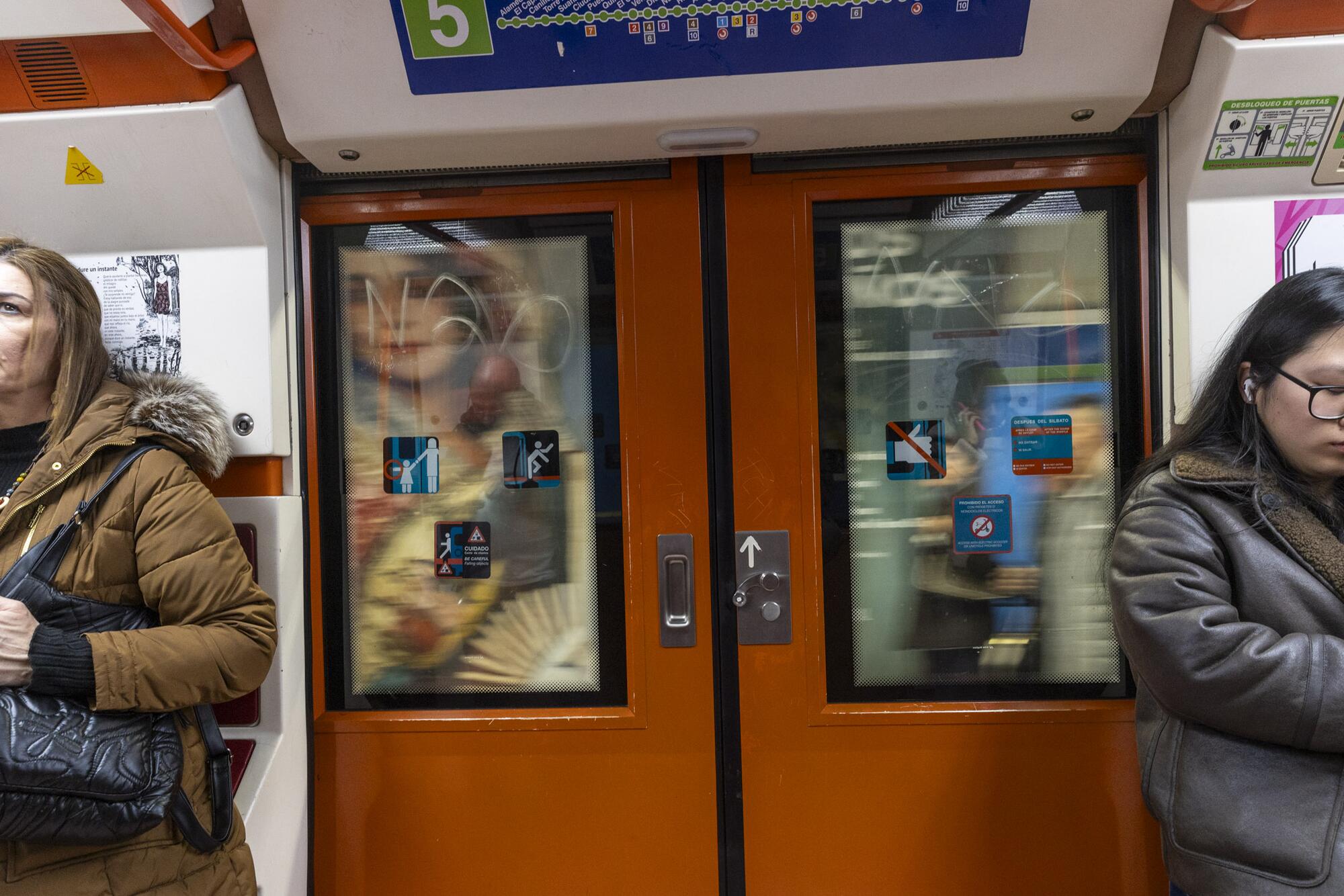 Metro transporte público 