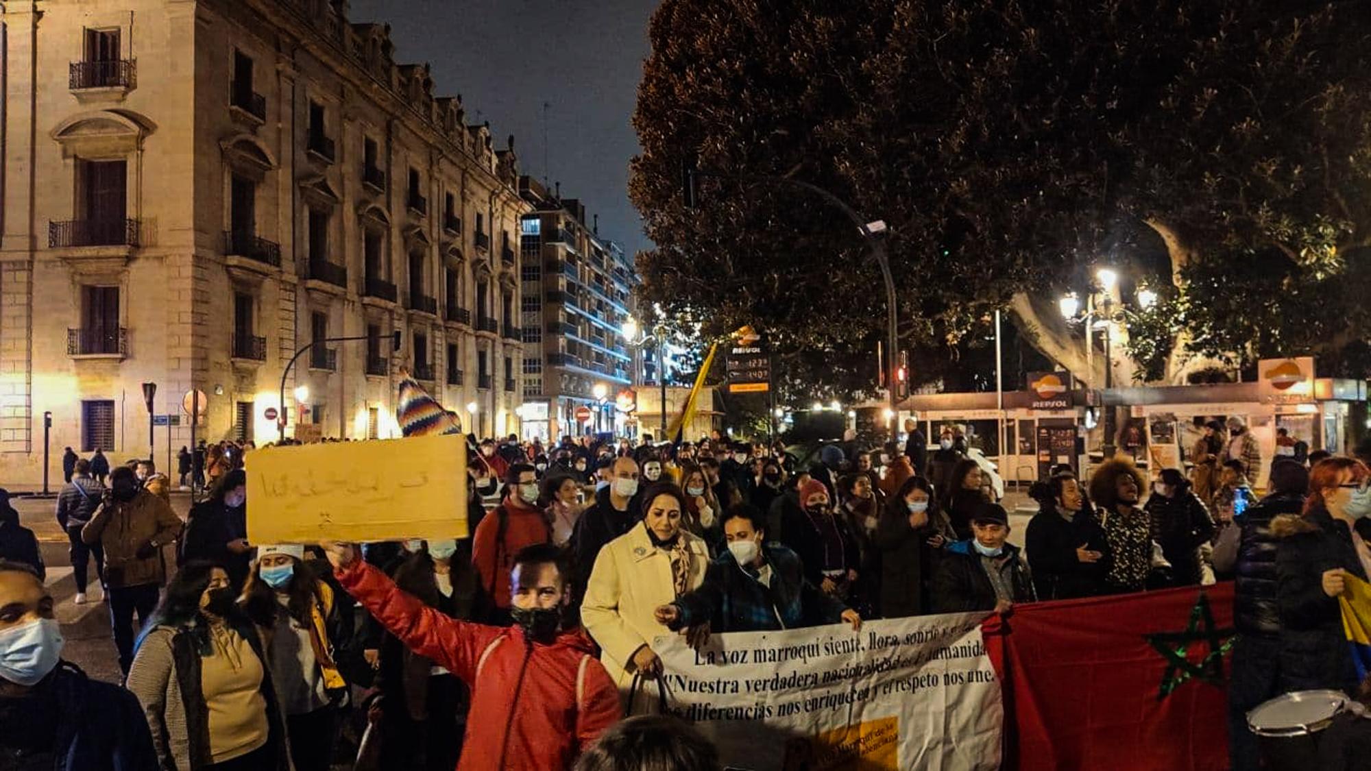 mani migrantes 18D valencia