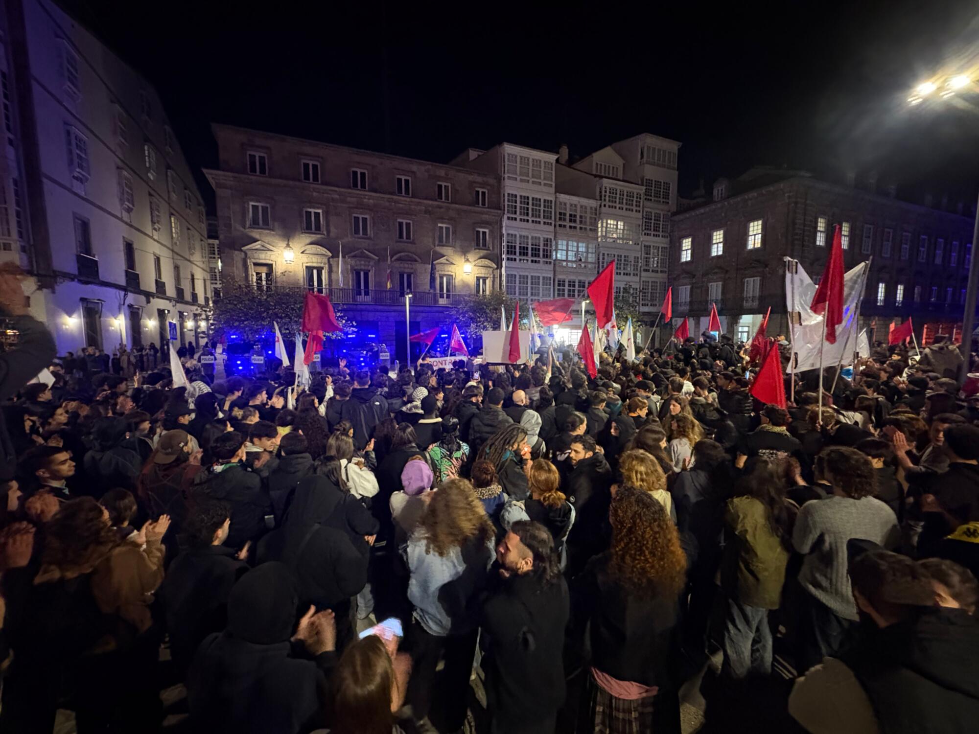 resposta acto vox a coruña