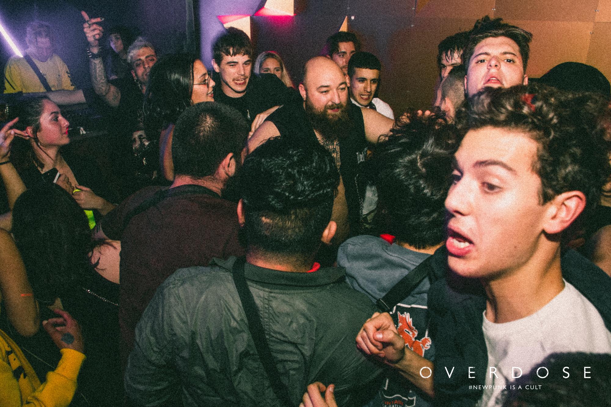 Pogo durante unha festa da Overdose Club