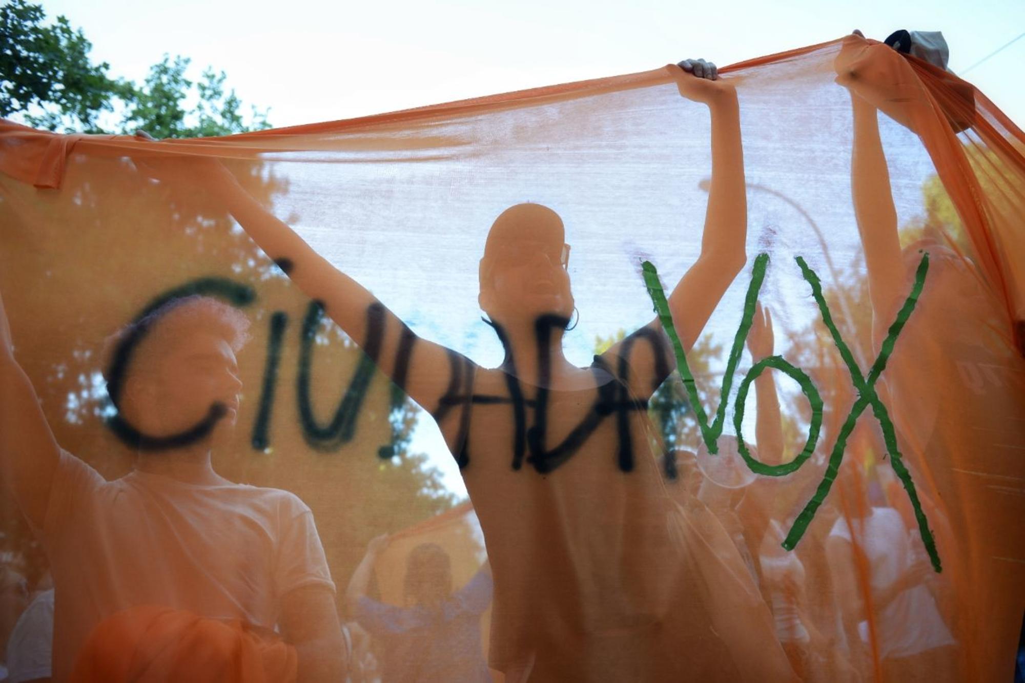 Protesta contra la carroza de Ciudadanos durante el orgullo Mado de 2019. Ciudadavox