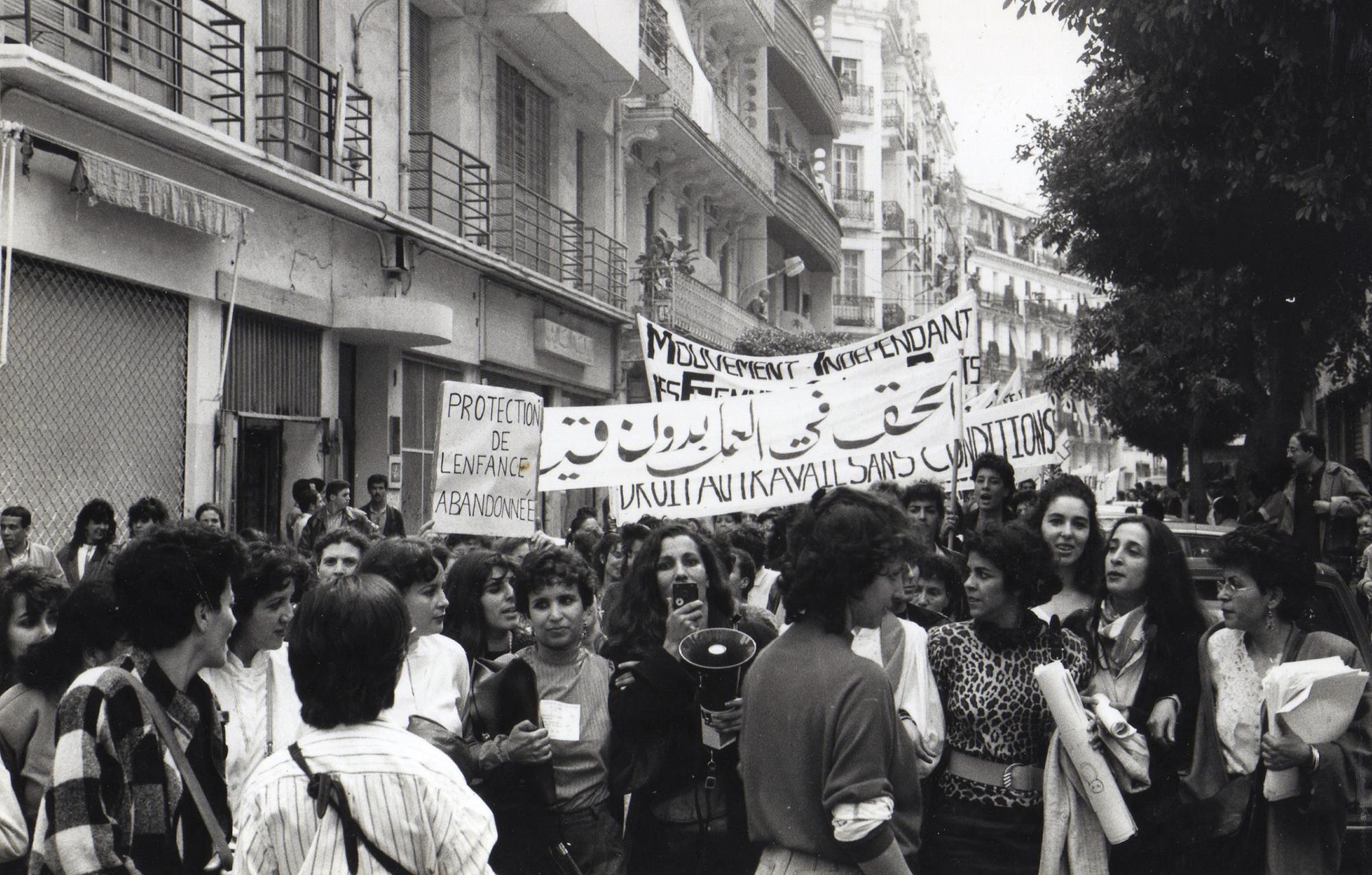 Manifestación de mujeres, 8 de marzo de 1990, Argel.