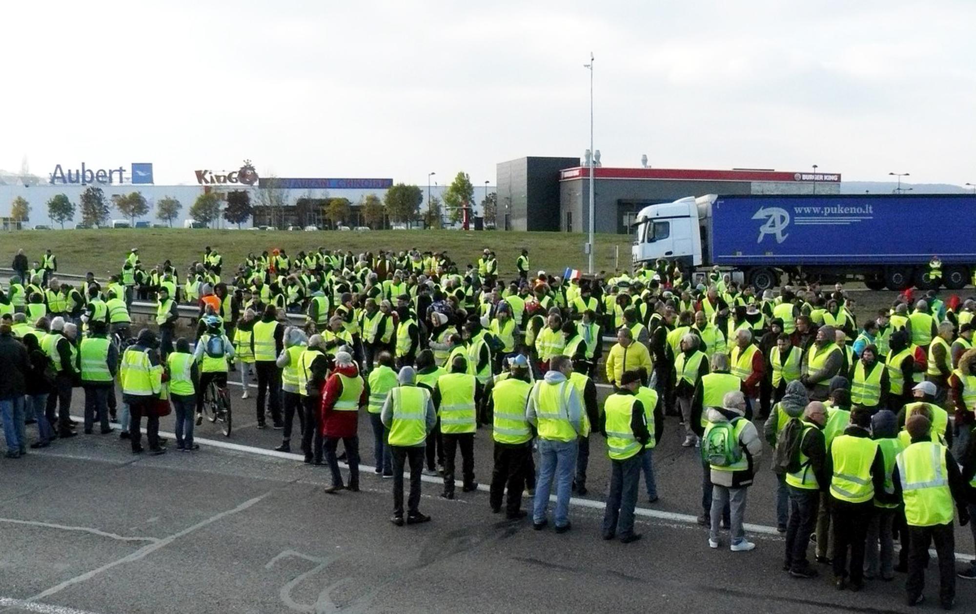 Gilets jaunes (chalecos amarillos)