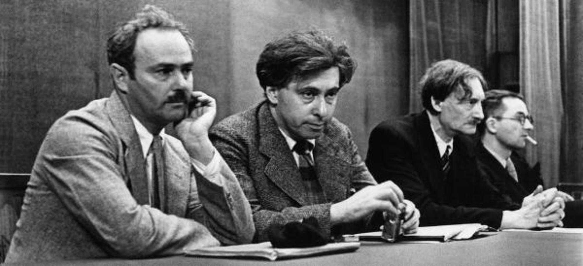 Waldo Frank, Ehrenburg, Henri Barbusse y Paul Nizan en el Congreso de Escritores en Defensa de la Cultura