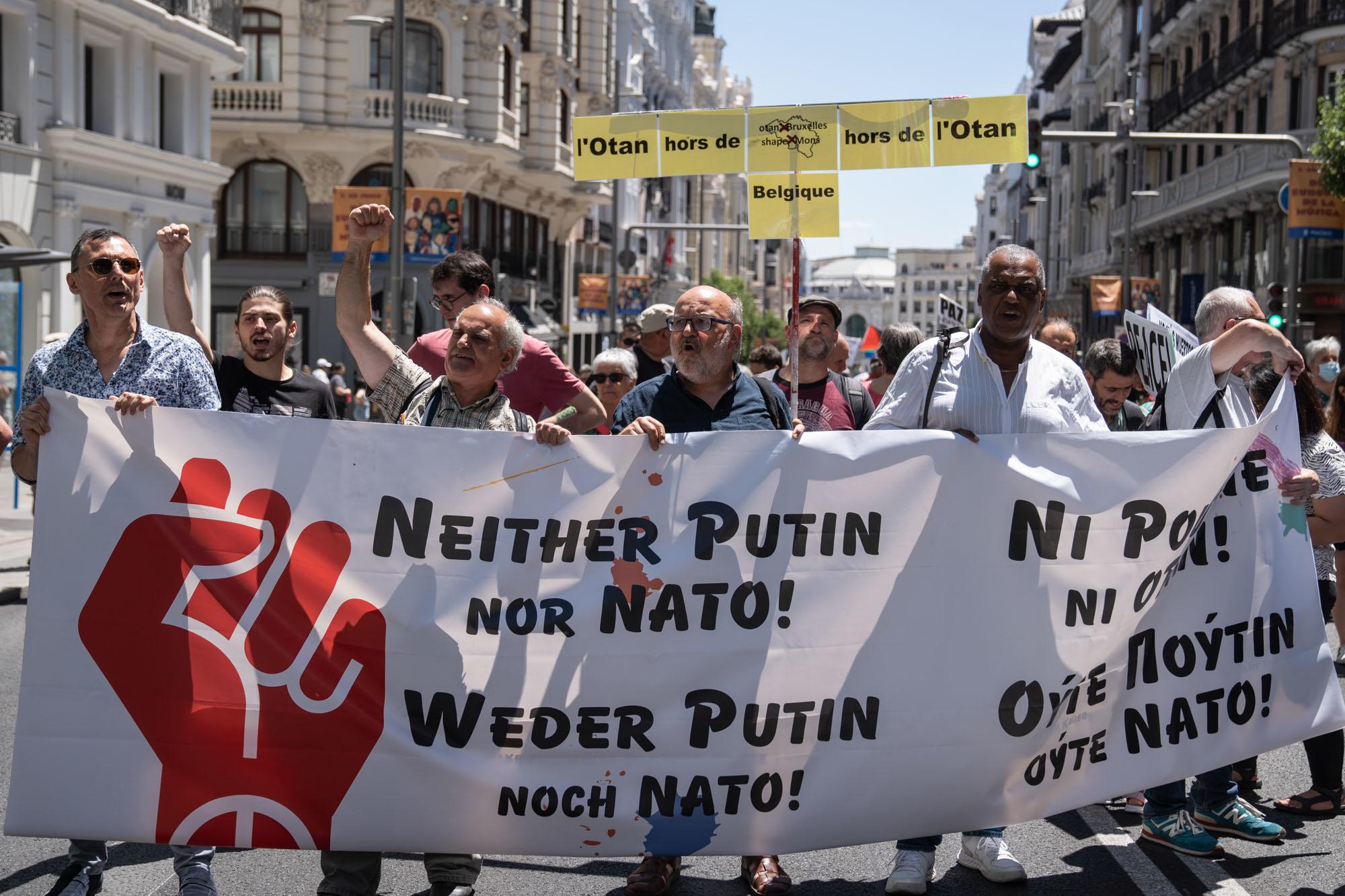 Manifestación contra la cumbre de la OTAN en Madrid - 13