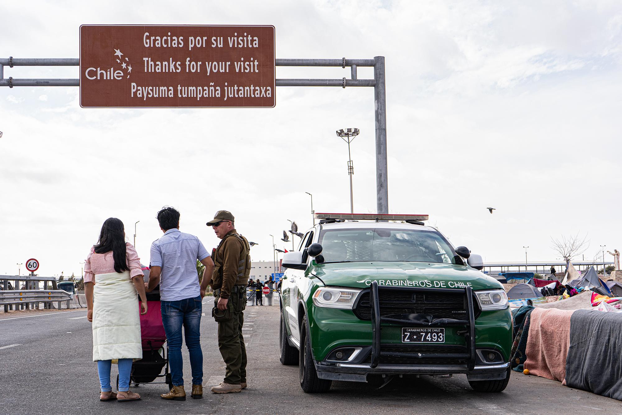 Un mes varados en la frontera entre Chile y Perú - 1
