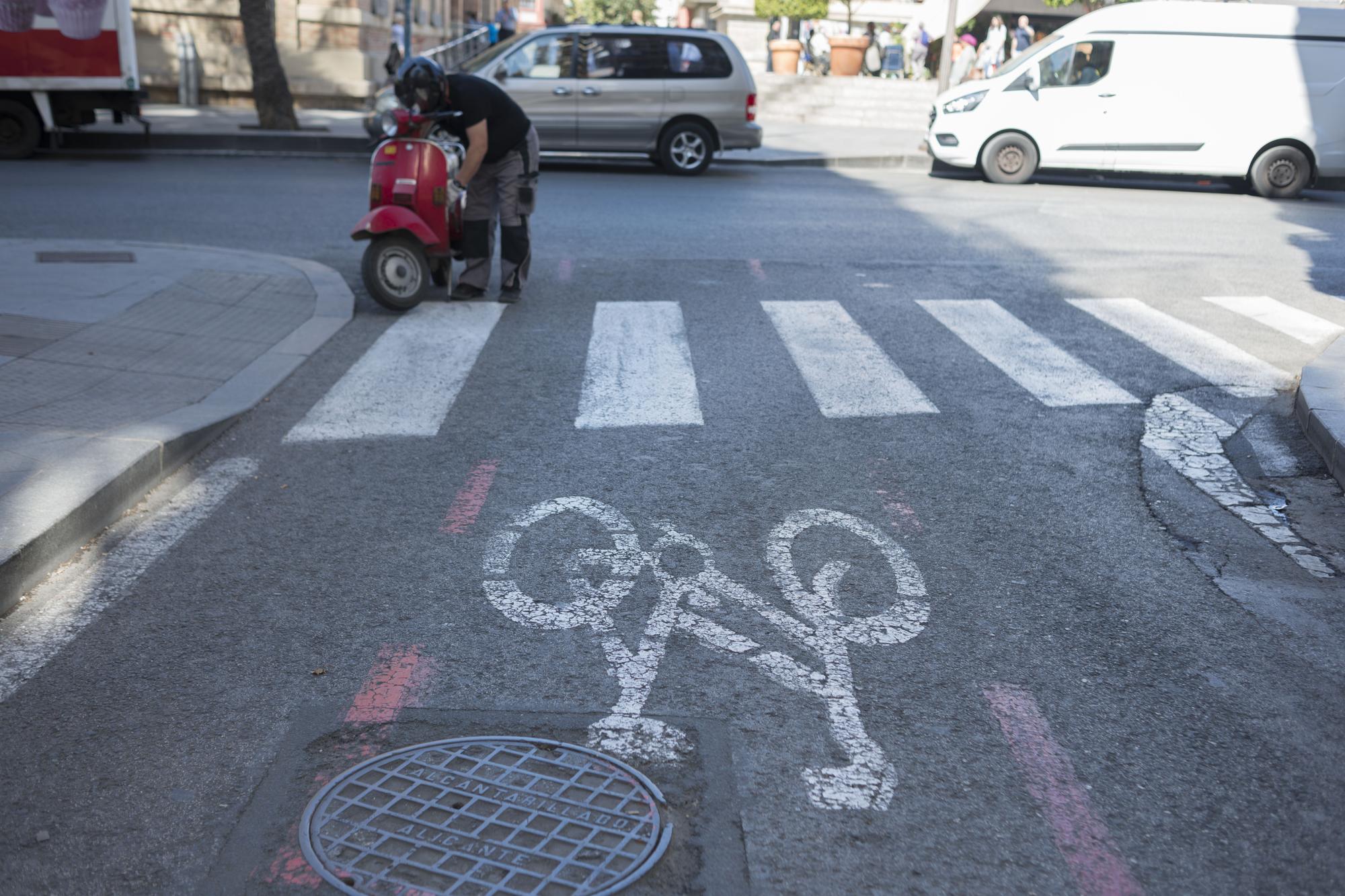 Carril bici no segregado que desaparece