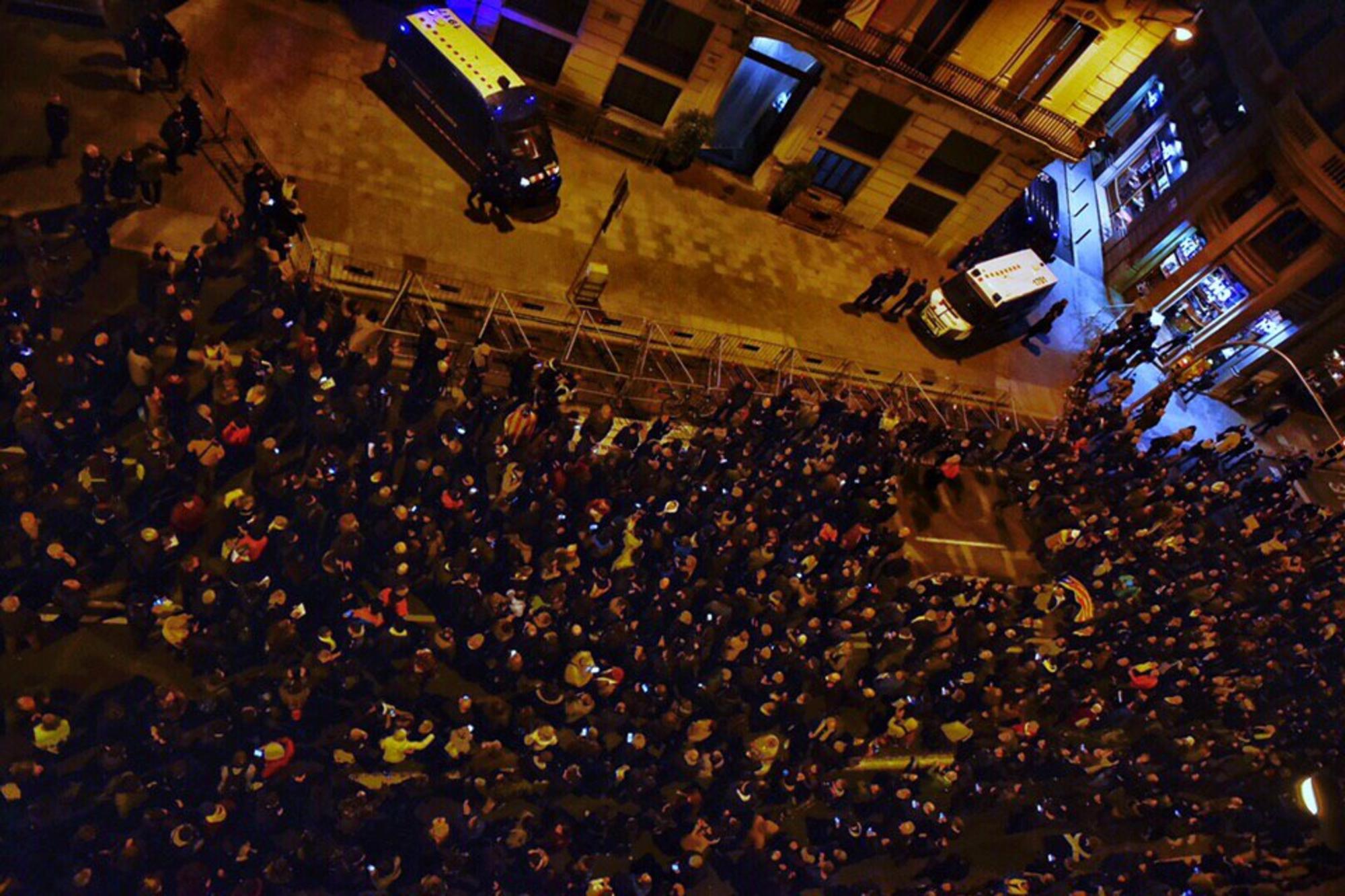 Concentración en Barcelona por detenciones de Girona por el aniversario del 1 de octubre