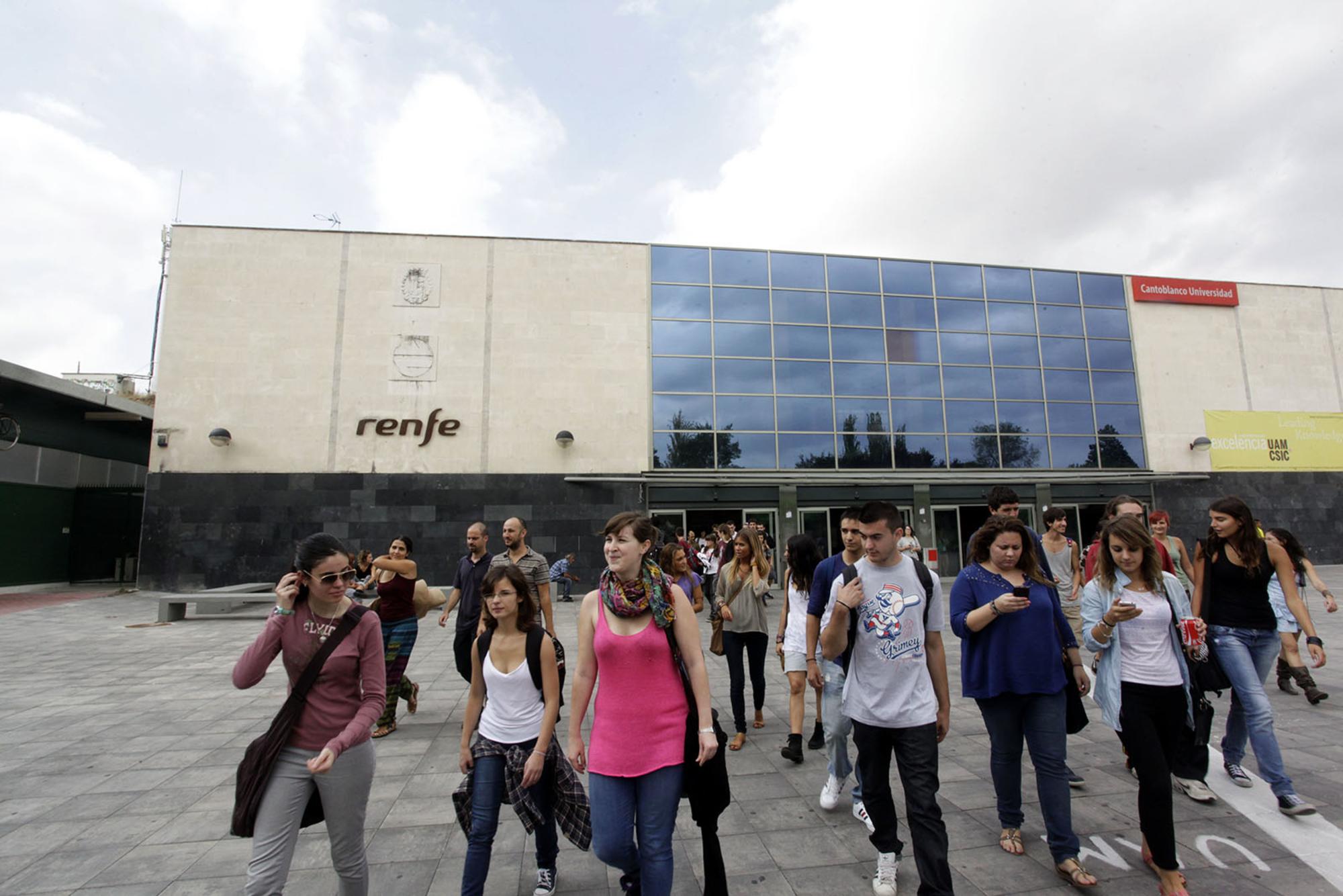 Estudiantes en la Universidad Autónoma de Madrid