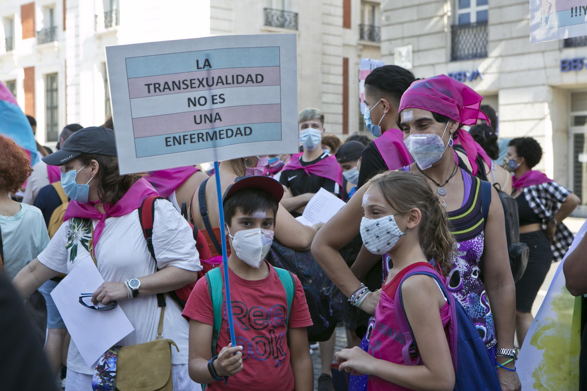 Familias Trans Aliadas protestan en Sol