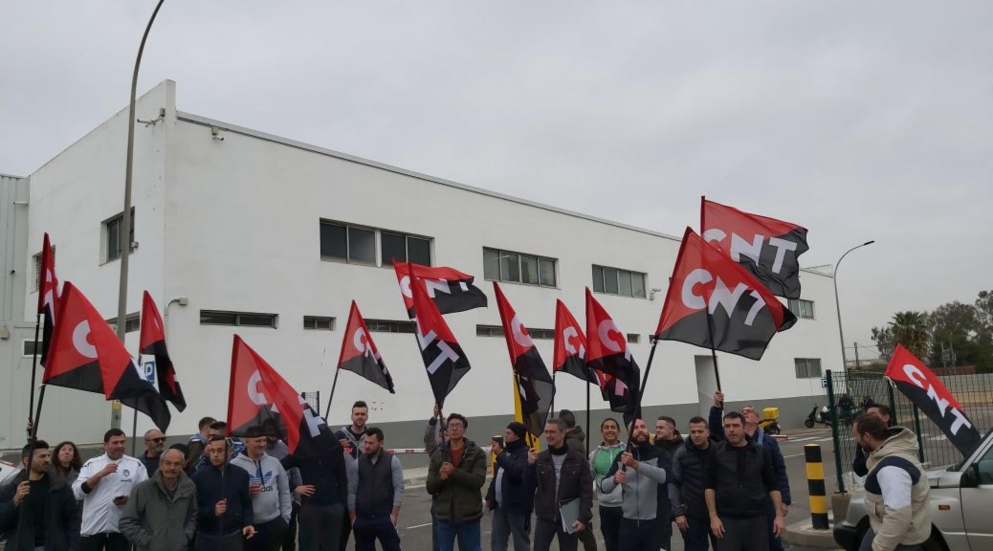 Sección sindical de CNT en el matadero de Mercavalencia