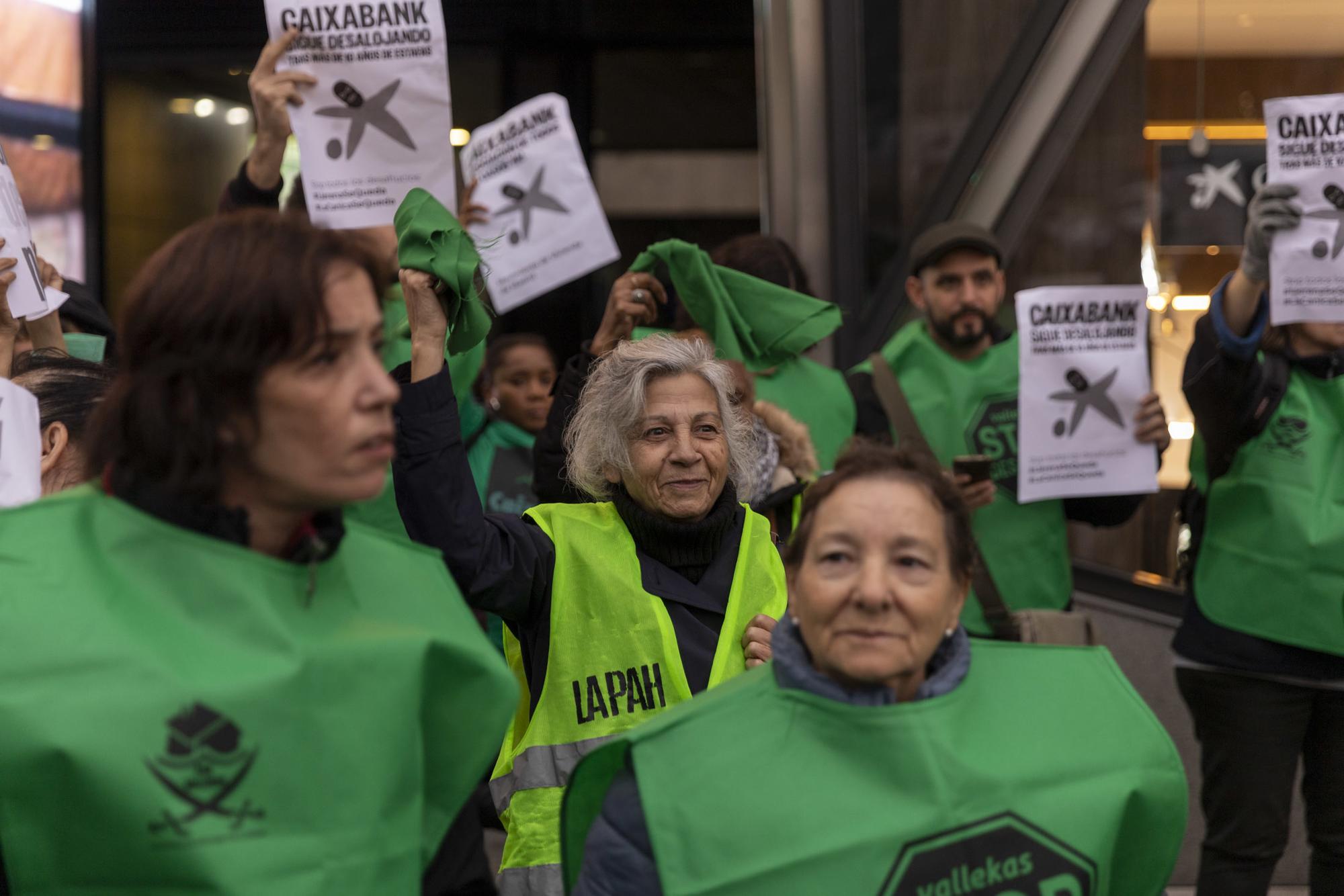 Acción Caixabank Desahucios Llerena Canica - 6