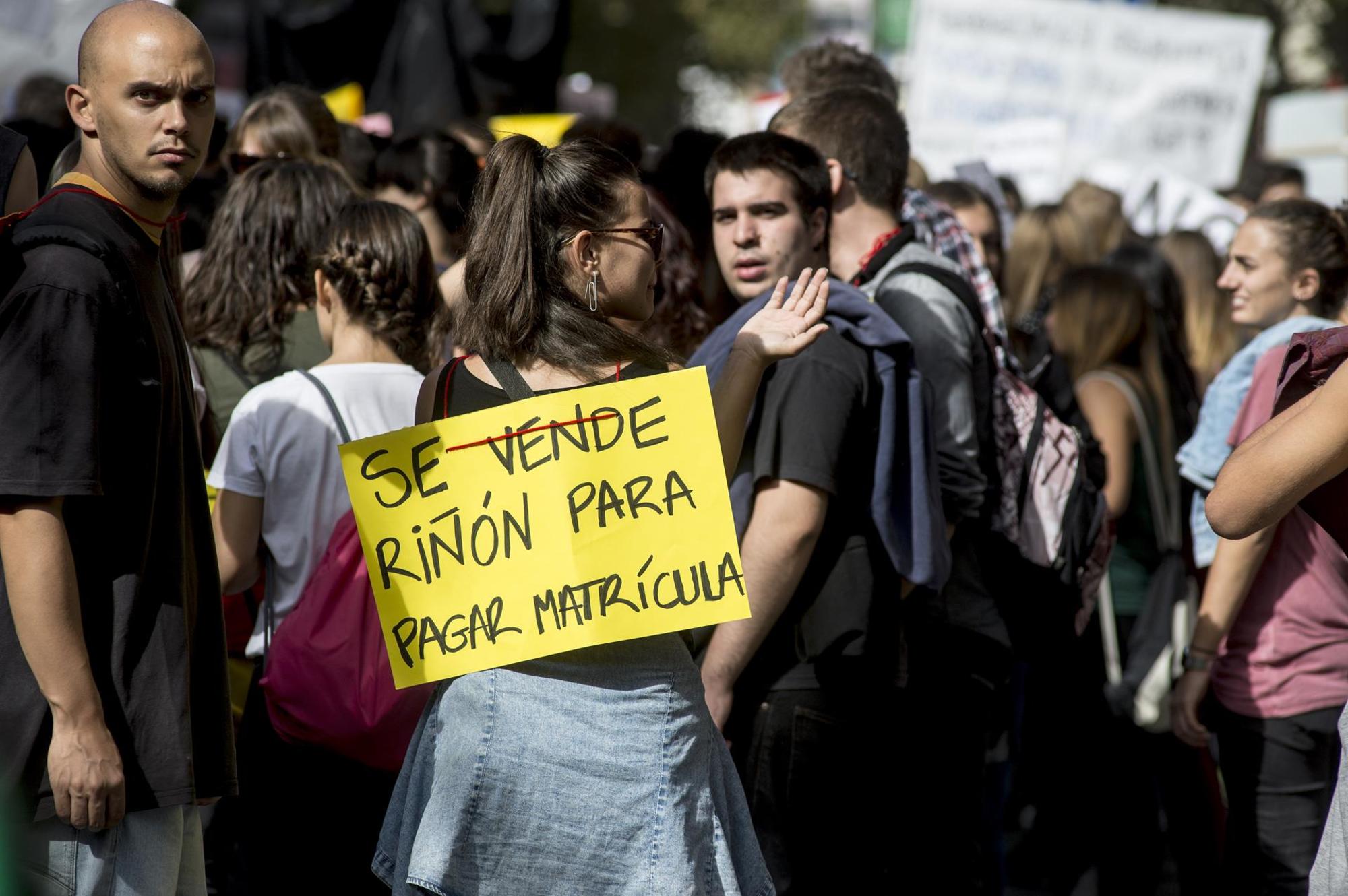 becas cláusulas matricula