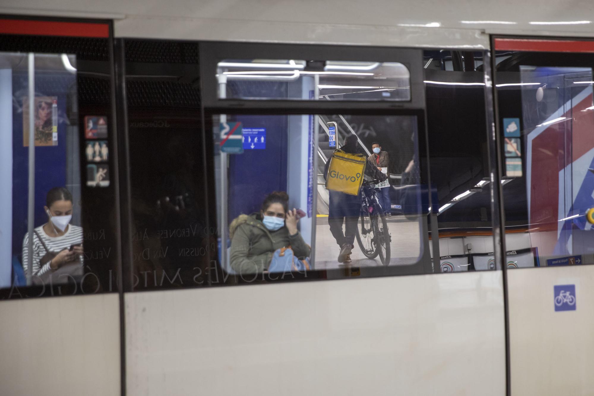 Glovo en Metro