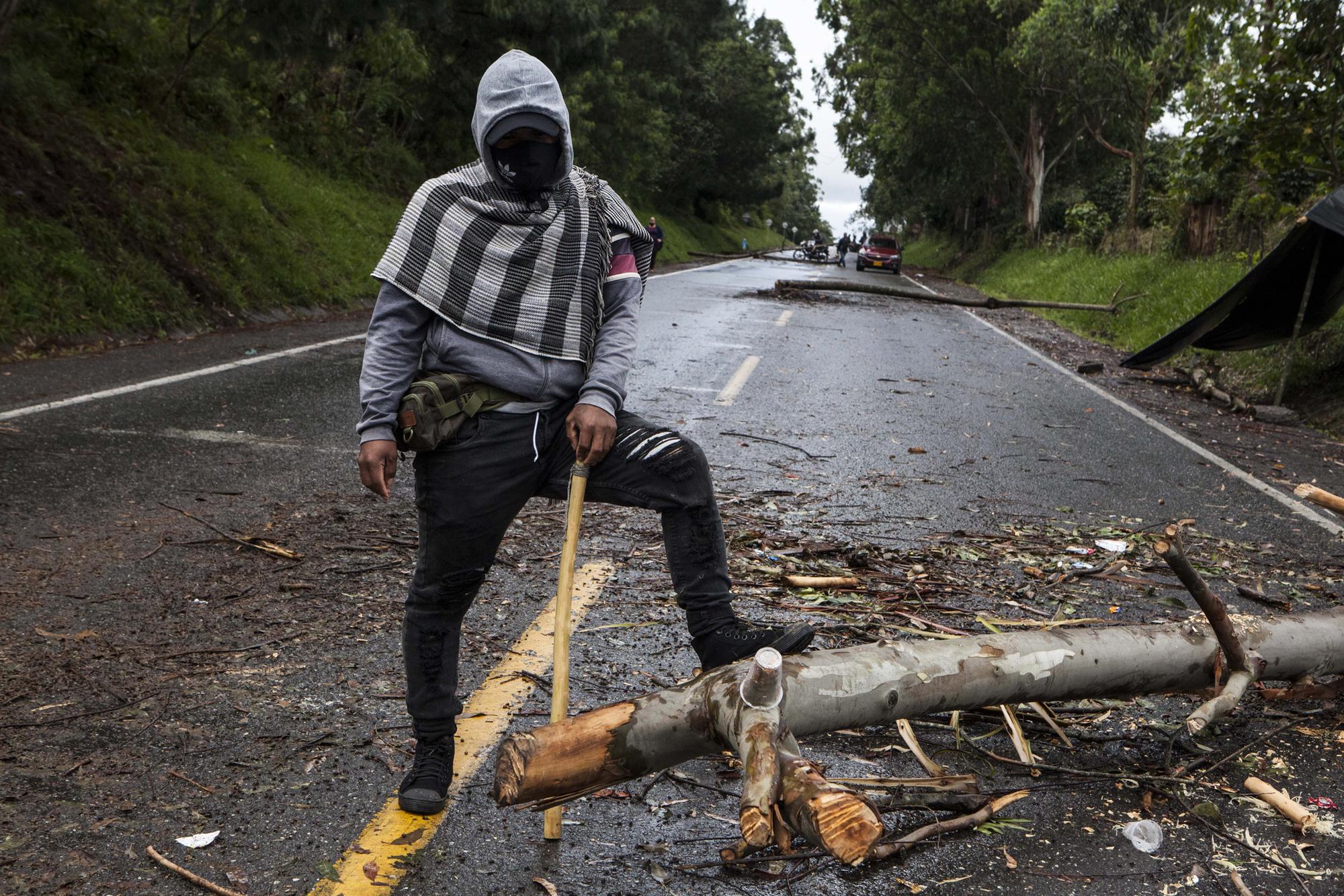 La guardia indígena del Cauca en las movilizaciones de mayo de 2021. - 2