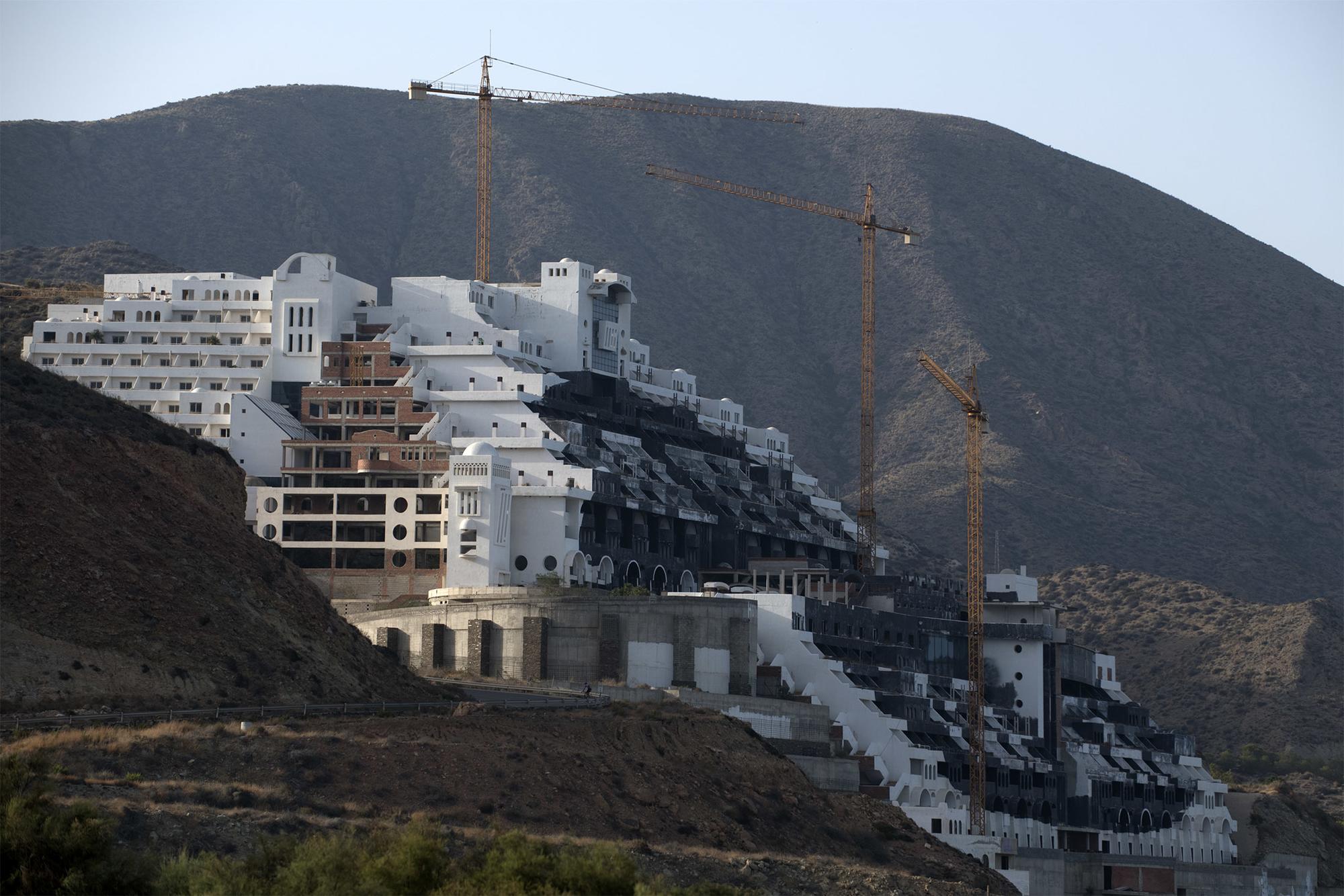 Hotel El Algarrobico en el Parque Natural del Cabo de Gata