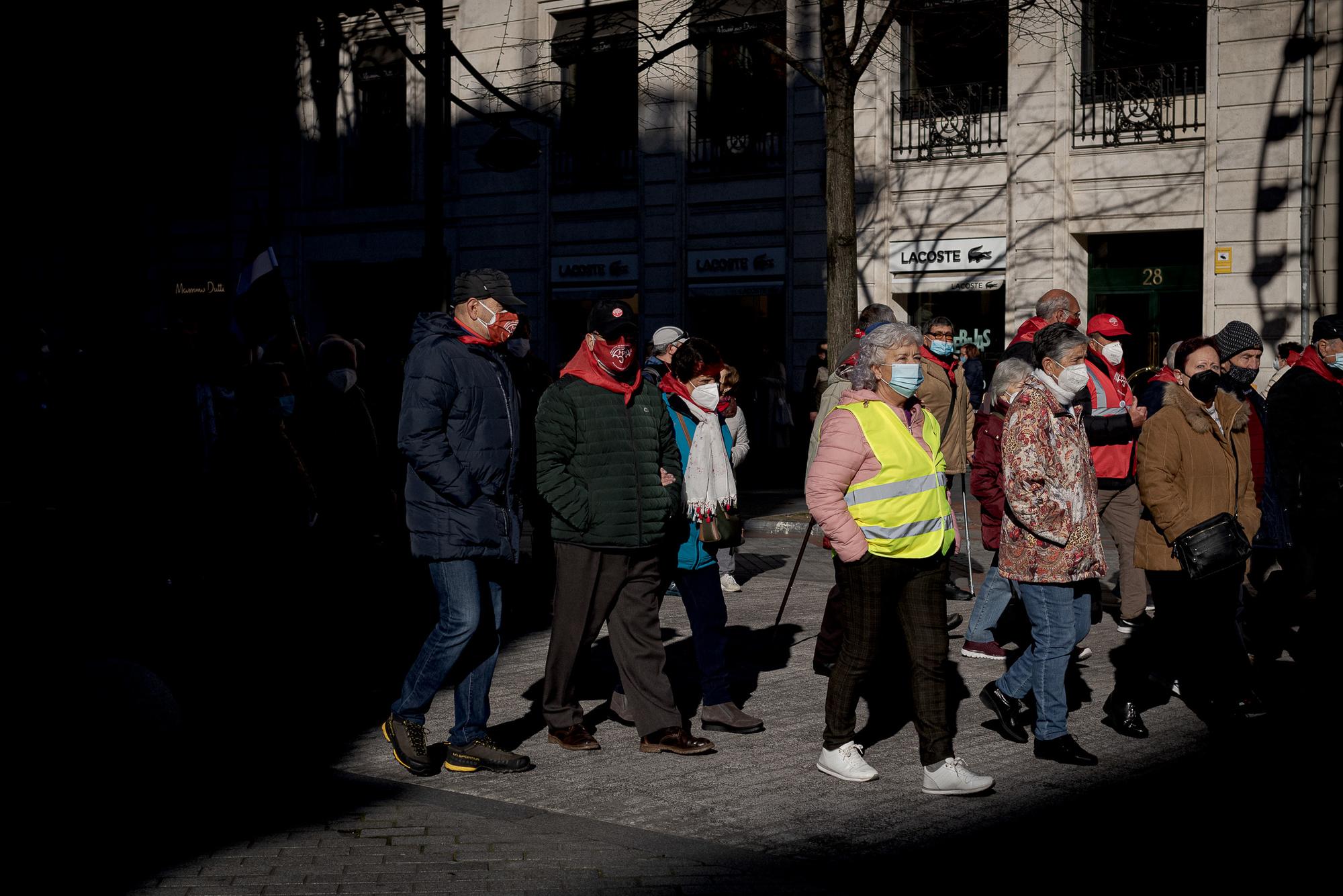 Manifestación cuarto aniversario Movimiento Pensionistas en Bilbao - 6