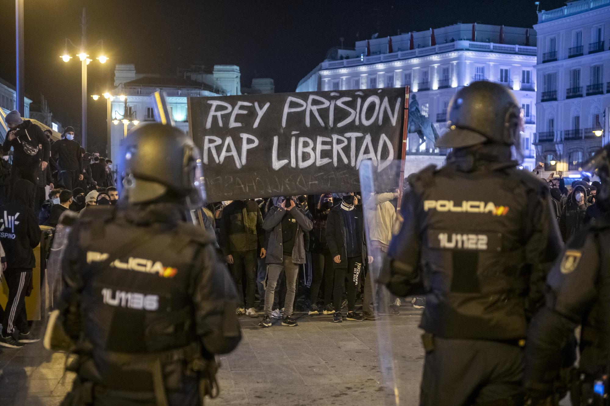 Manifestación en Madrid contra el encarcelamiento del rapero Pablo Hasél. - 16