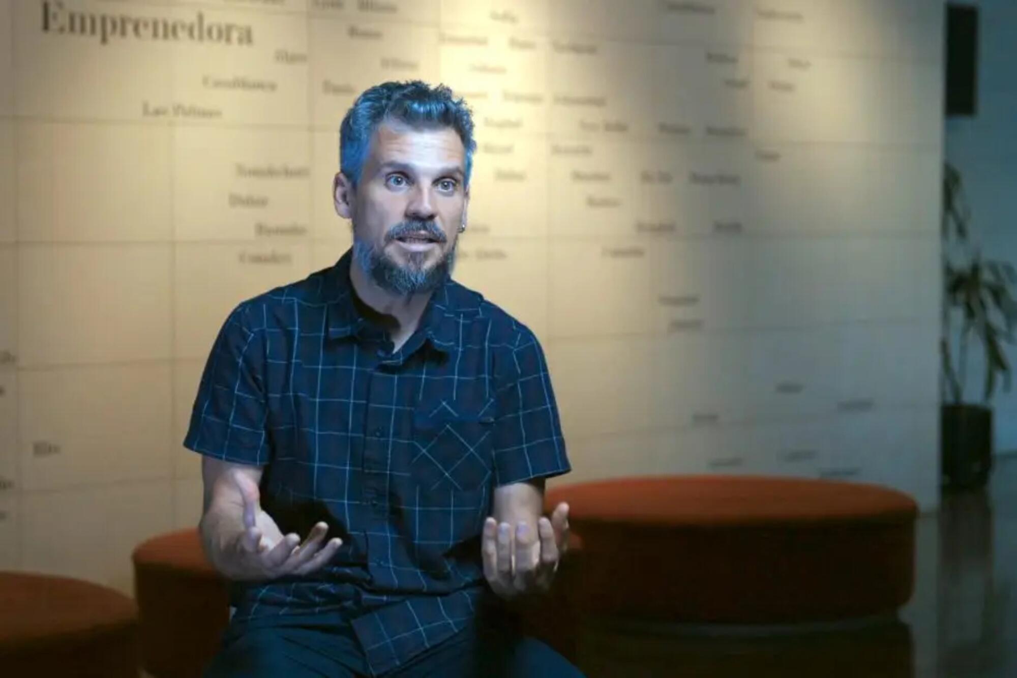 Álvaro Porro