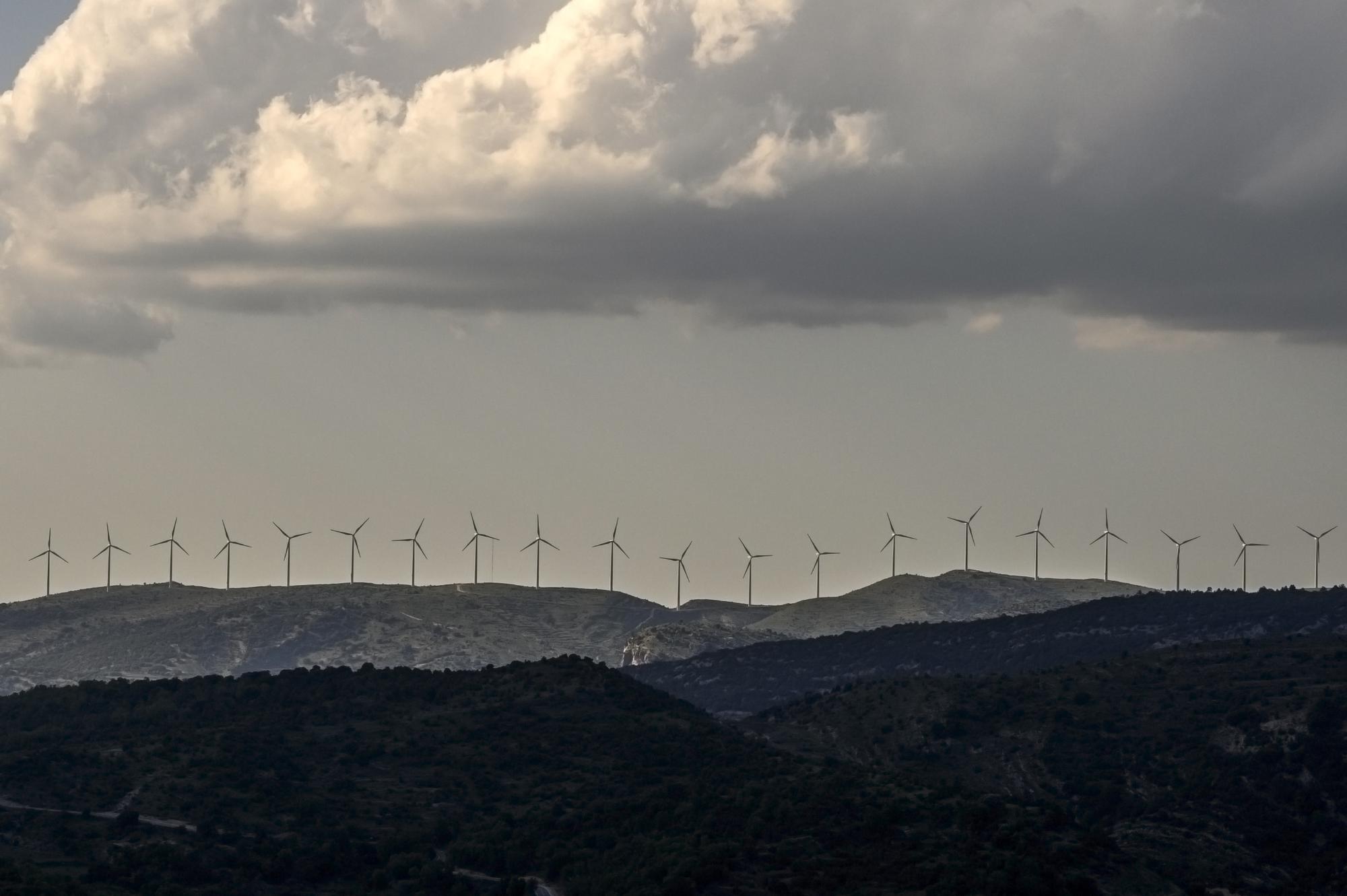 España Vaciada aerogeneradores eólica castellón
