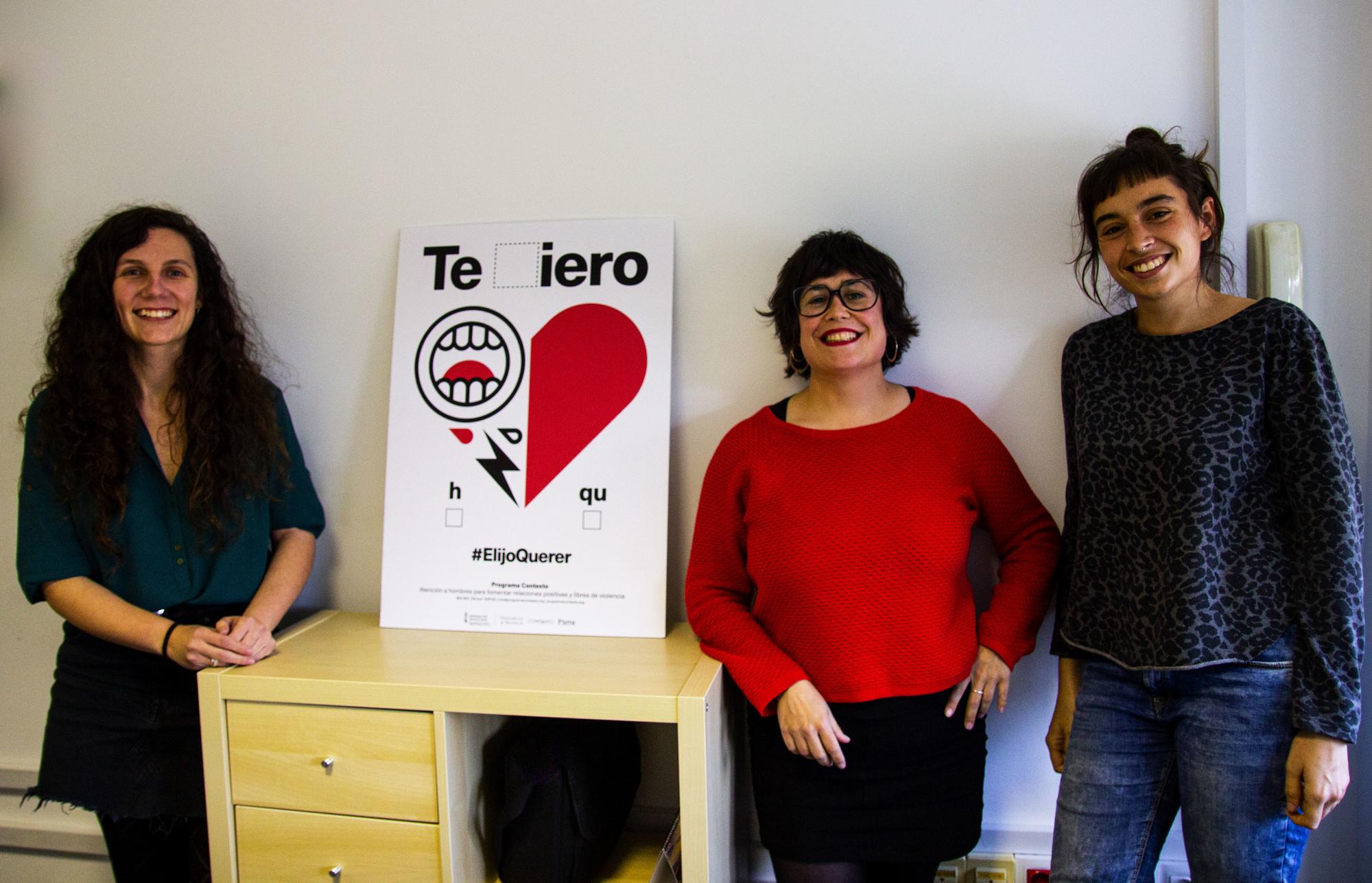 Mónica Gandía, Paula Ramírez y Elena Terreros, psicólogas del Programa Contexto de intervención con agresores en Valencia (José Ángel Sánchez Rocamora)