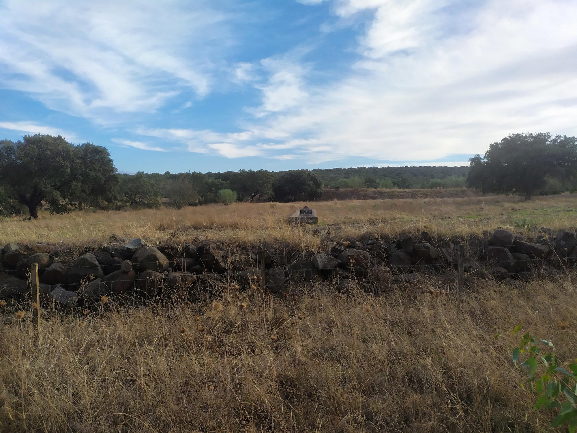 Abrevadero camino público Sierra Morena