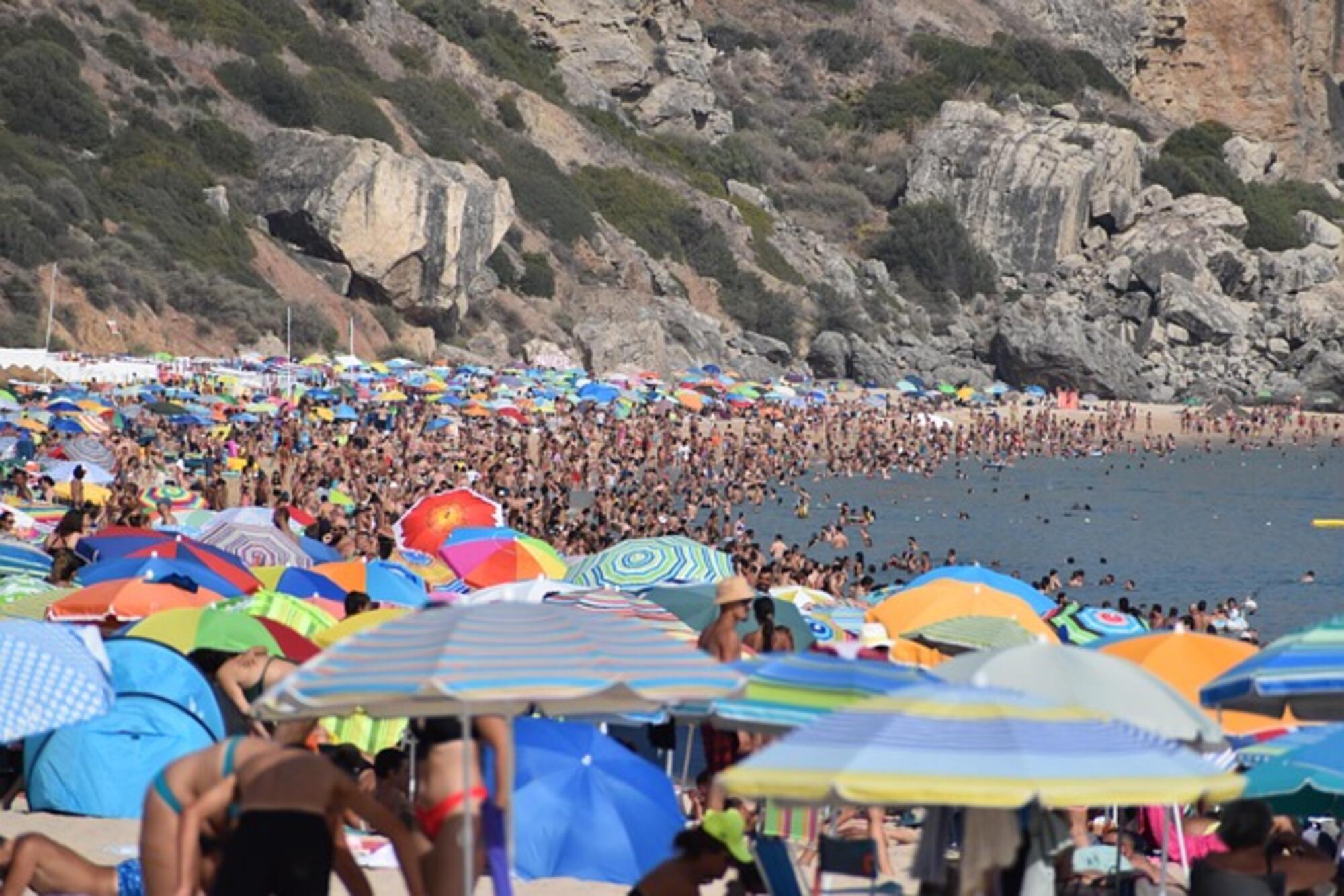 Playa atestada