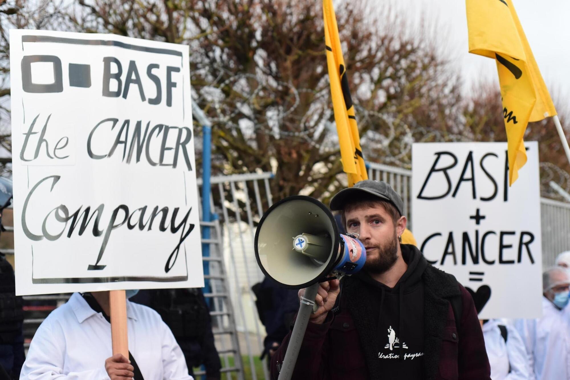 Acción de la Confédération Paysanne contra la multinacional BASF el 17 de noviembre en Saint Aubin lès Elbeuf. Tom Kucharz