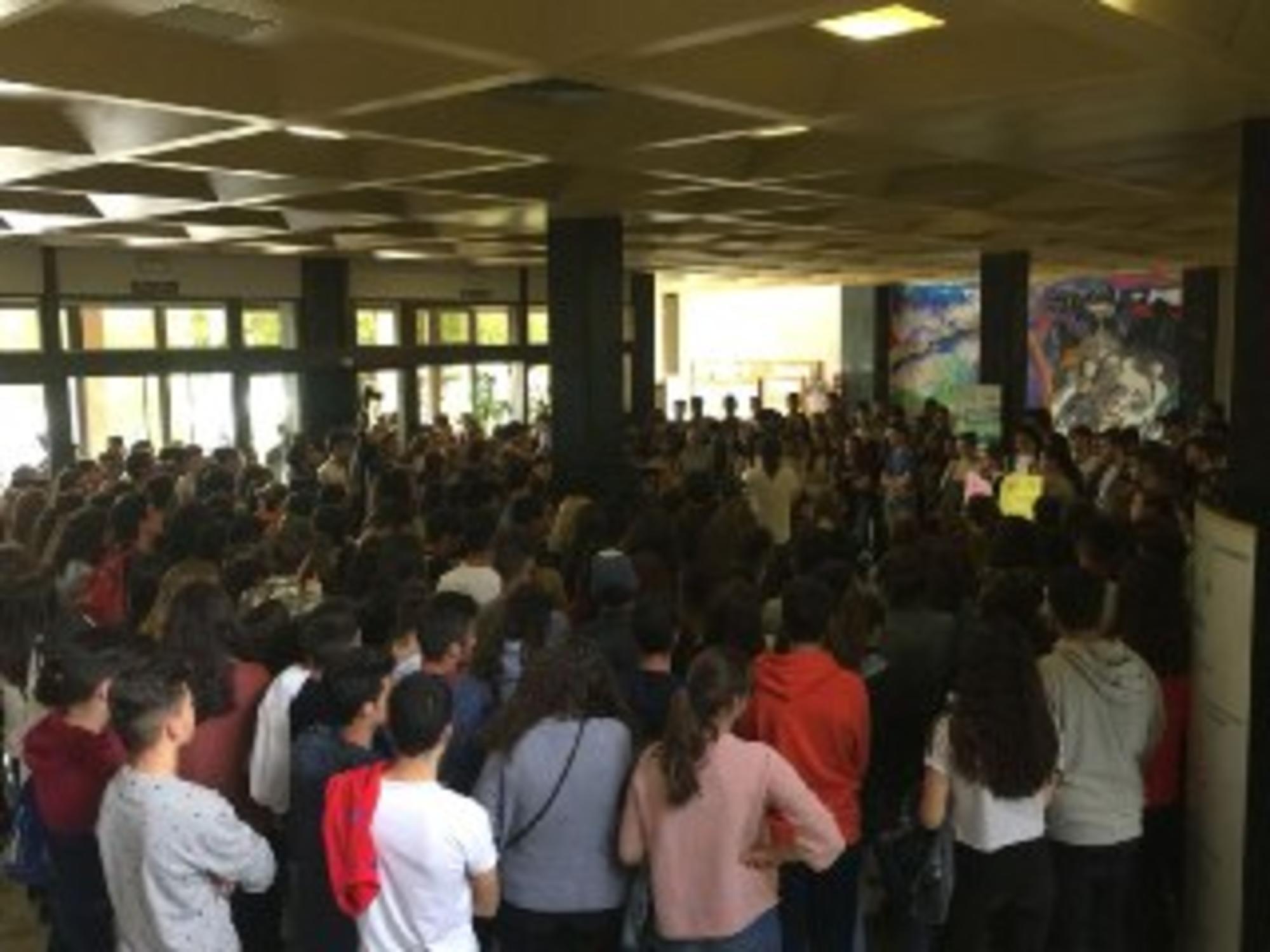 Estudiantes Huelga UEx Univesidad Extremadura