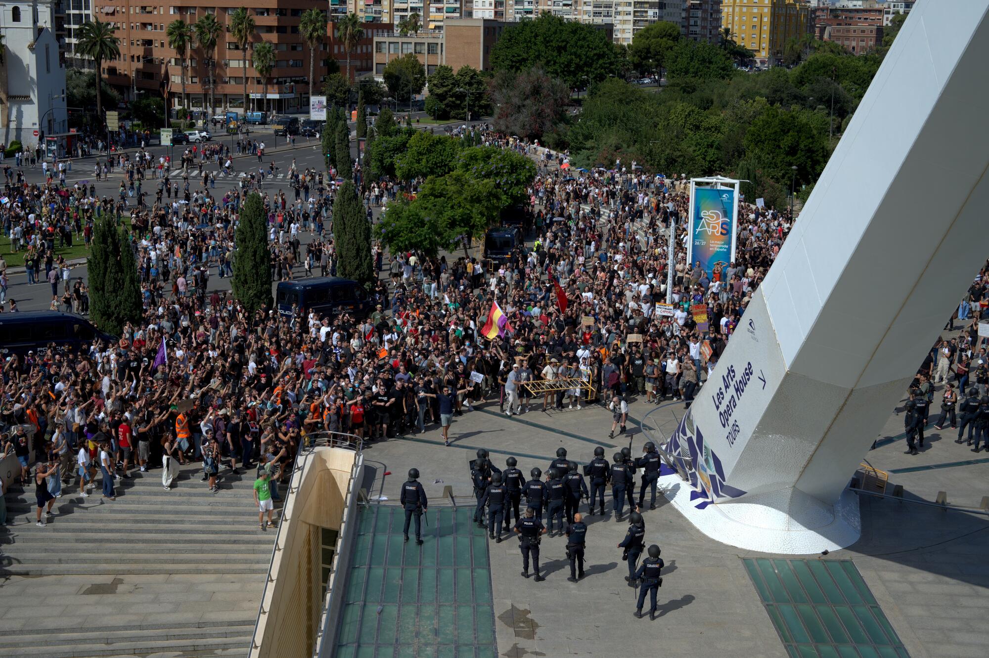 mani valencia 3oct26